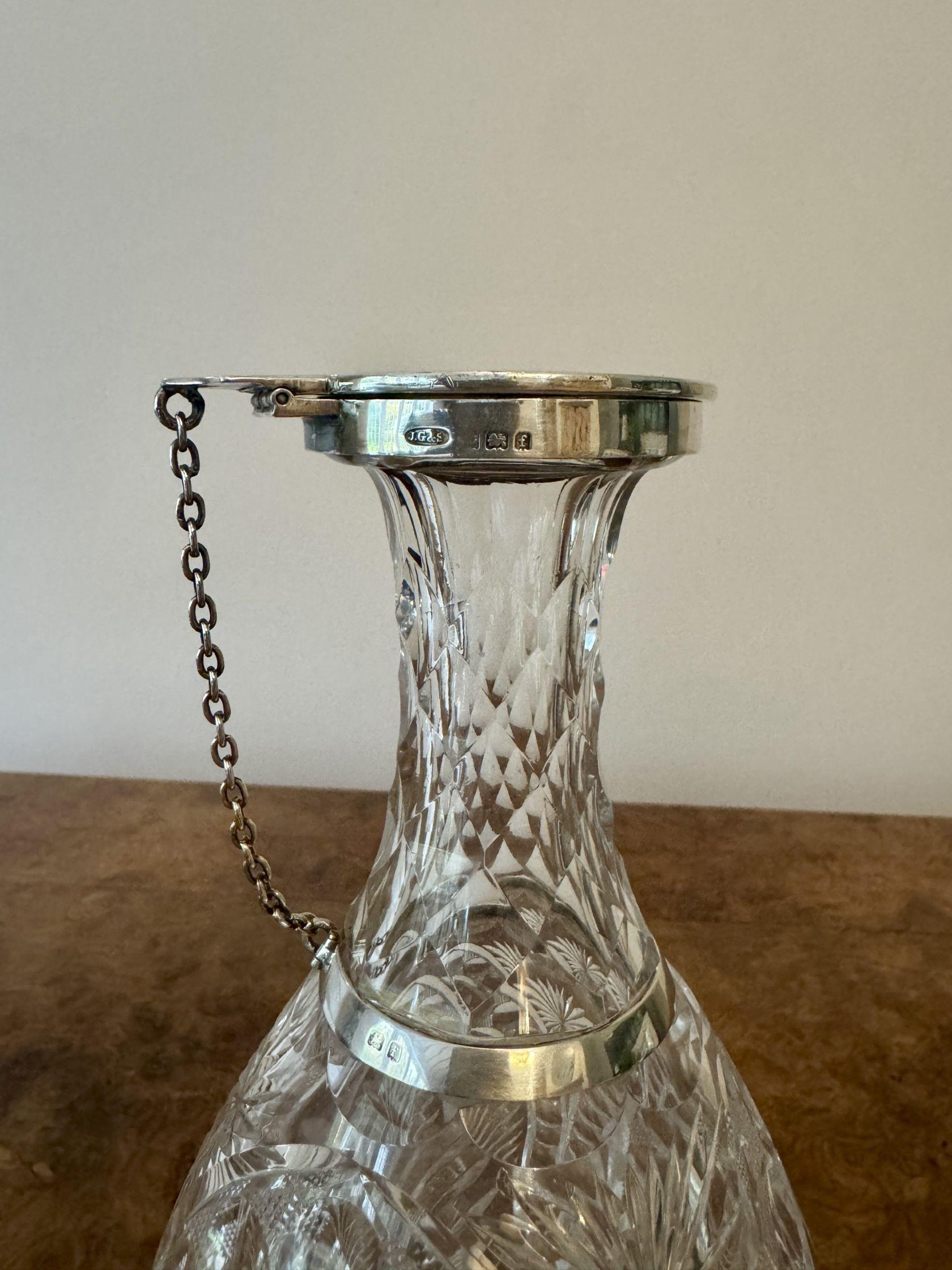 20ième siècle Carafe à décanter en argent de l'époque édouardienne, d'une qualité exceptionnelle. en vente