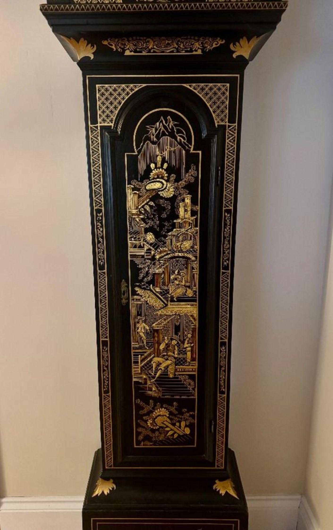 Fantastic quality antique George III lacquered and chinoiserie decorated longcase clock, having a quality brass arched dial, the arch with a name plate signed Jacob Ellry Rumsey surrounded by heavily ornate detailing, with a silvered chapter ring