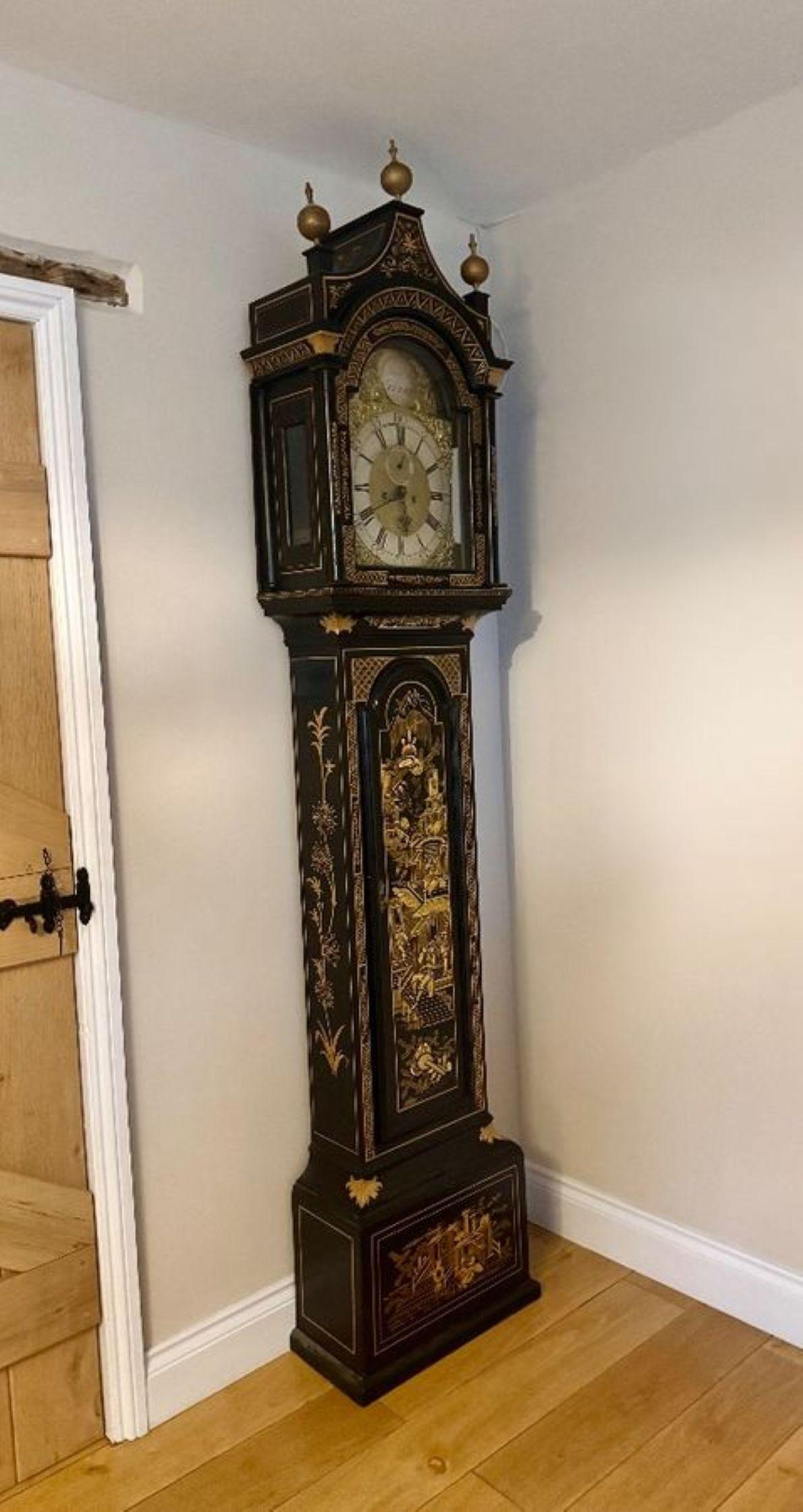 Fantastic quality antique George III lacquered and chinoiserie longcase clock In Good Condition For Sale In Ipswich, GB
