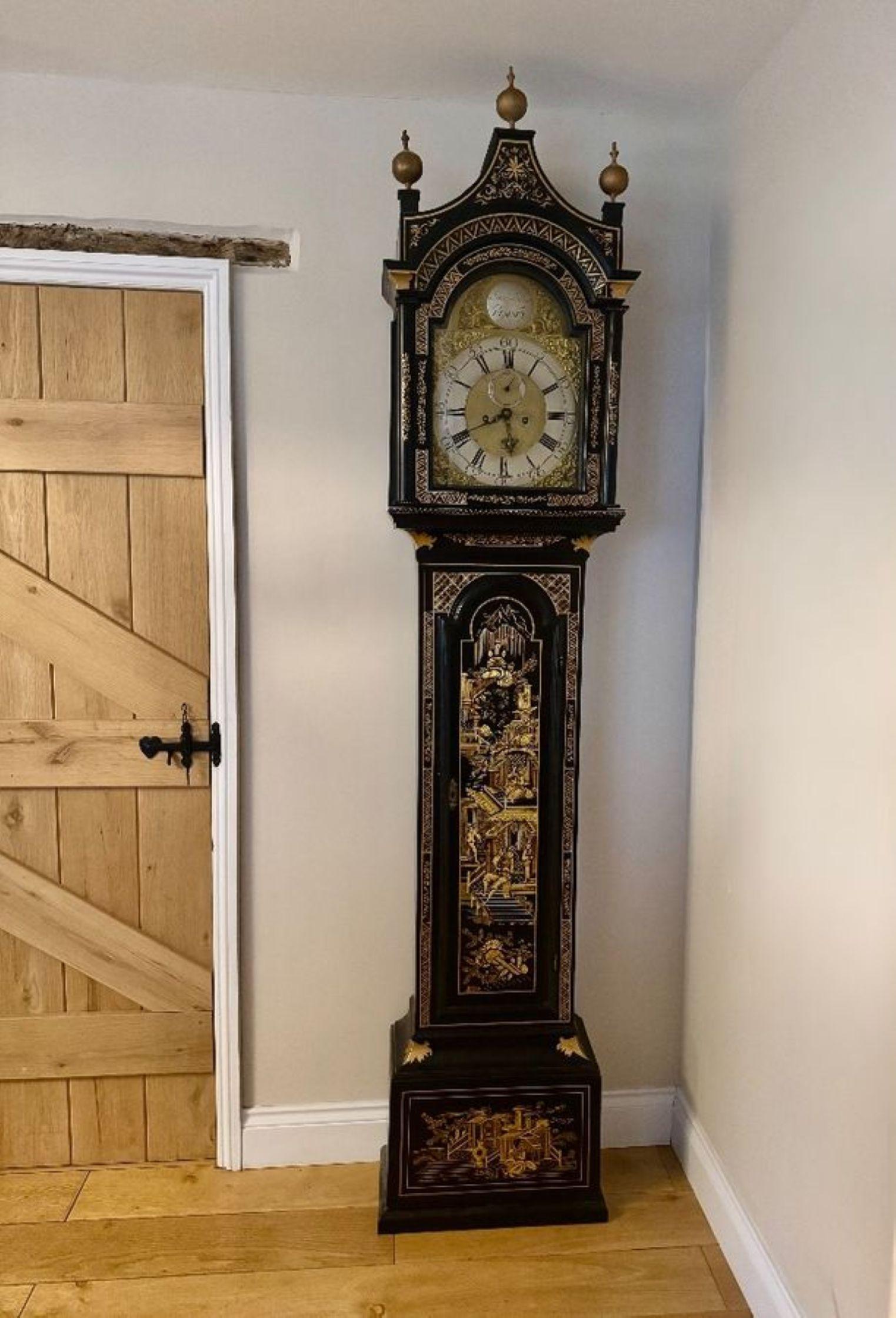 Brass Fantastic quality antique George III lacquered and chinoiserie longcase clock For Sale