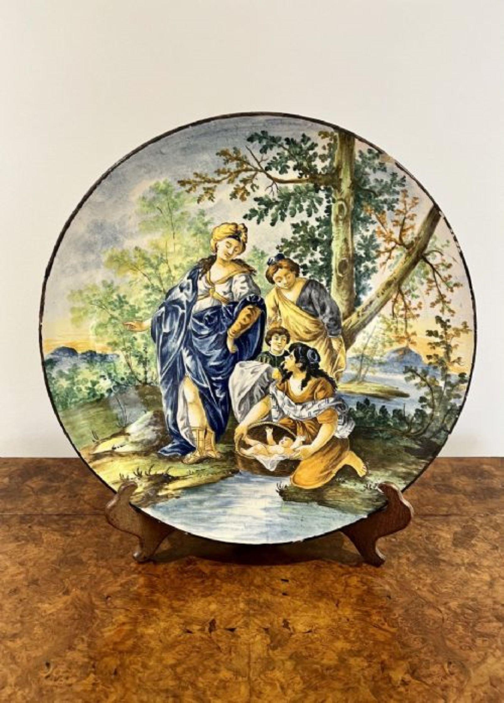 Fantastic quality antique Italian majolica plate In Good Condition For Sale In Ipswich, GB