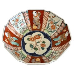 Antike japanische Imari-Schale in fantastischer Qualität