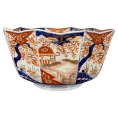 Gran cuenco antiguo japonés imari de calidad fantástica y forma inusual