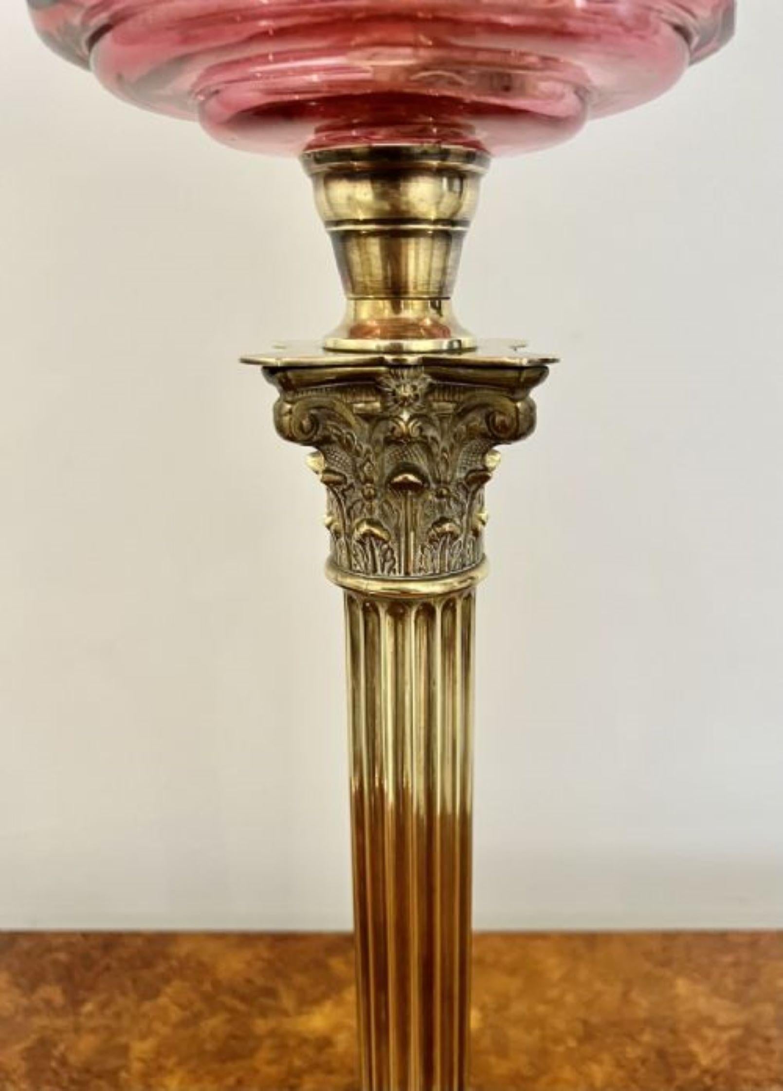 Fantastic quality antique Victorian brass oil lamp  In Good Condition For Sale In Ipswich, GB