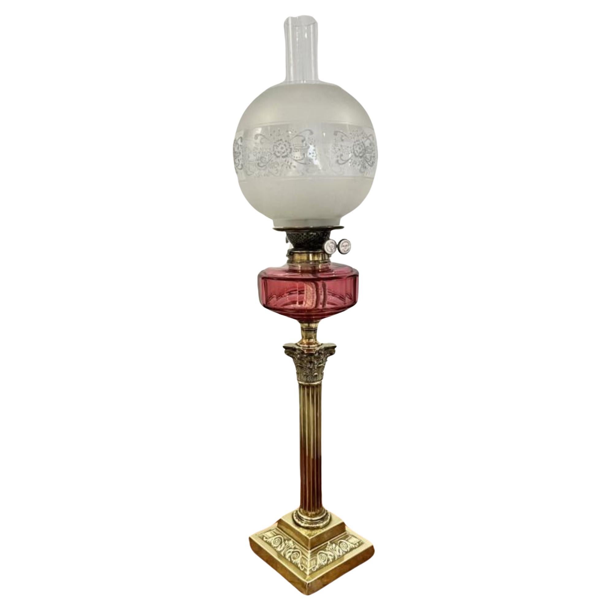 Fantastique lampe à huile victorienne ancienne en laiton  en vente