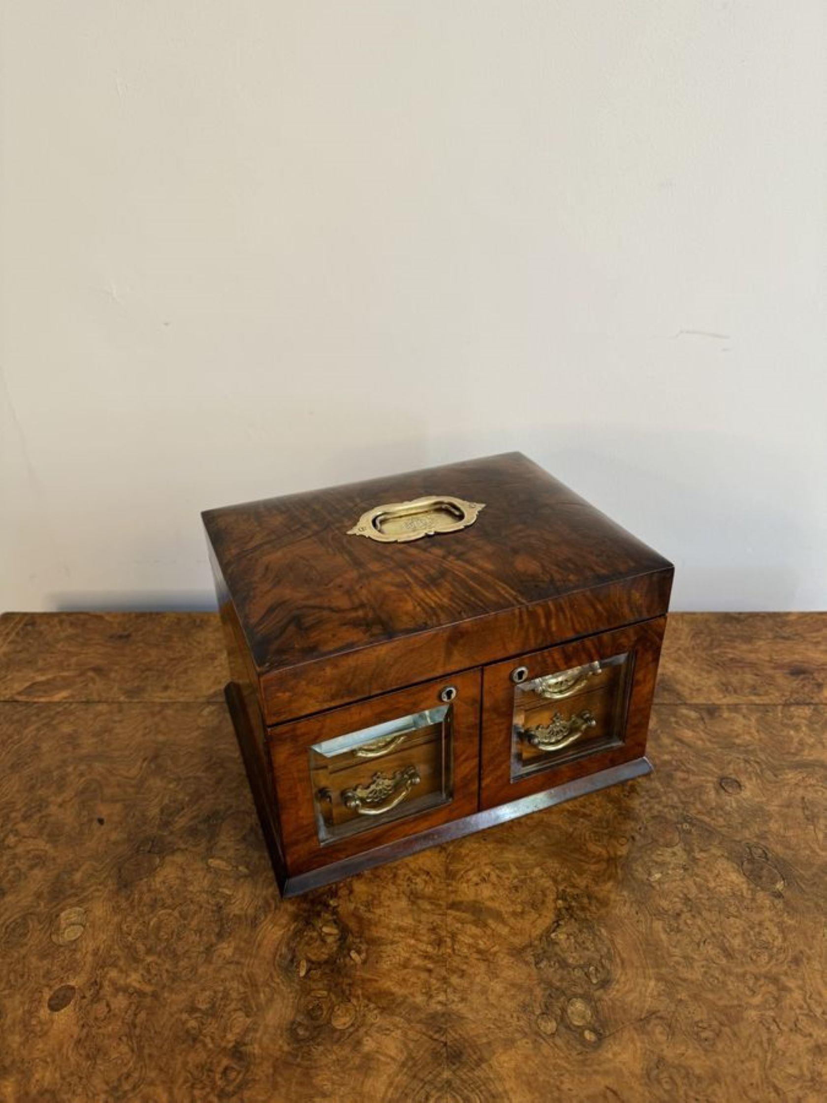 Fantastic quality antique Victorian burr walnut jewellery box  For Sale 1