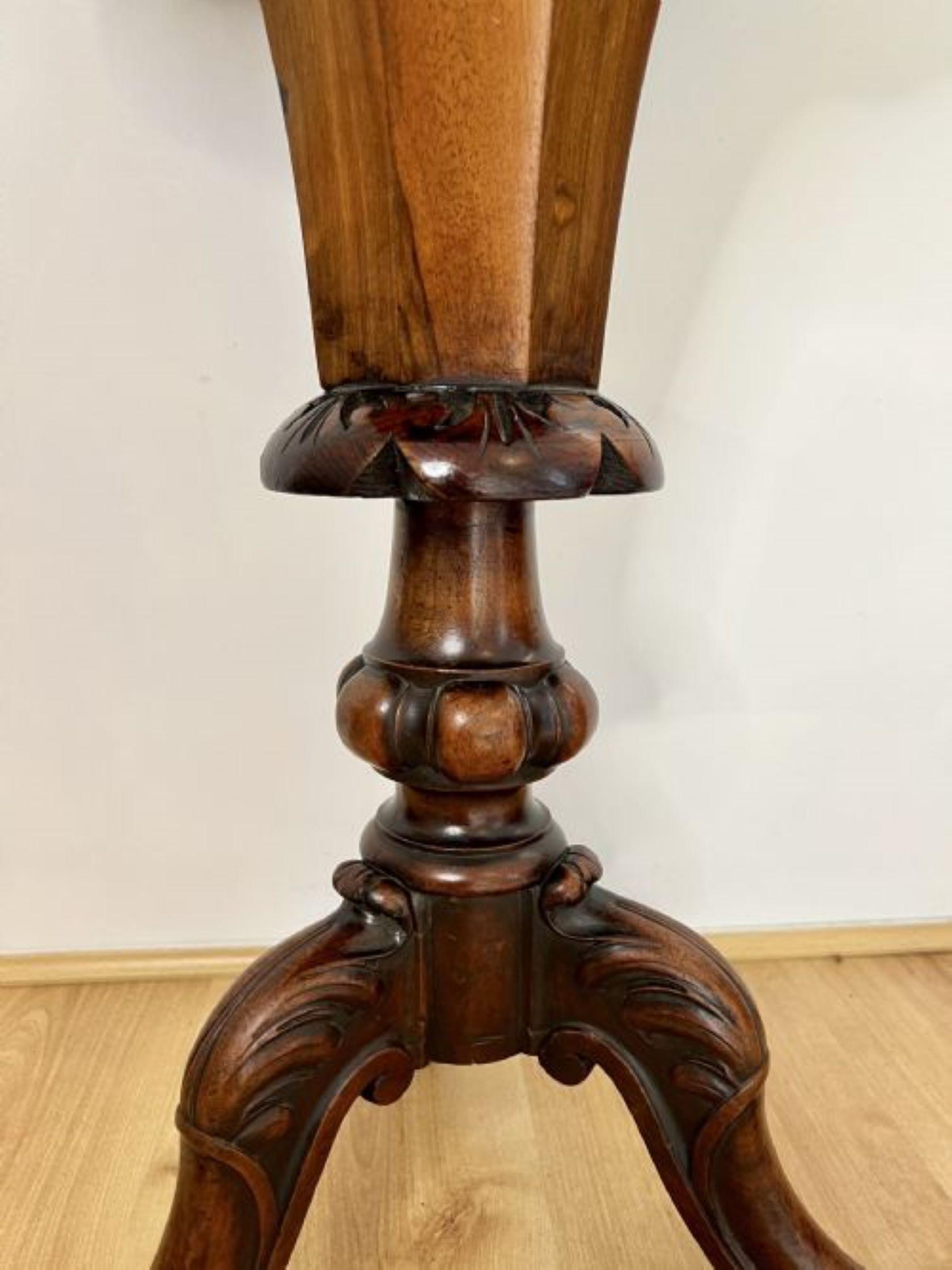 Fantastic quality antique Victorian burr walnut trumpet work table  For Sale 5
