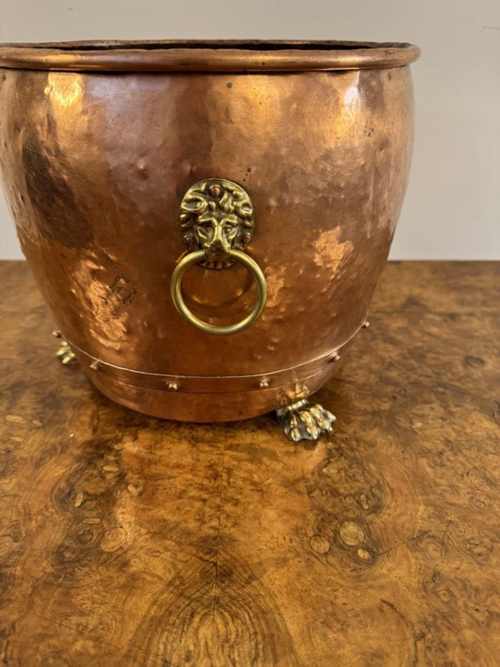 Fantastic quality antique Victorian copper and brass jardiniere In Good Condition For Sale In Ipswich, GB
