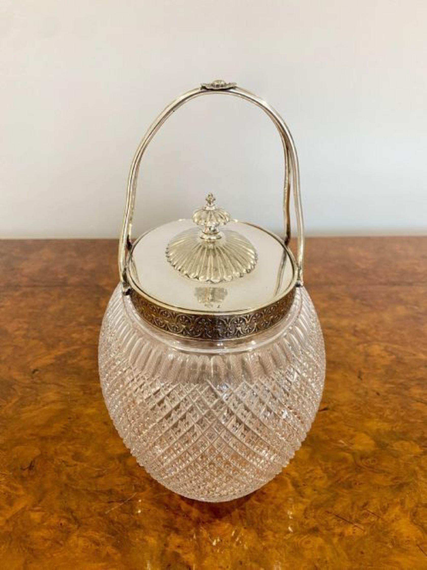Fantastic Quality Antique Victorian Cut Glass & Silver Plated Biscuit Barrel  In Good Condition For Sale In Ipswich, GB