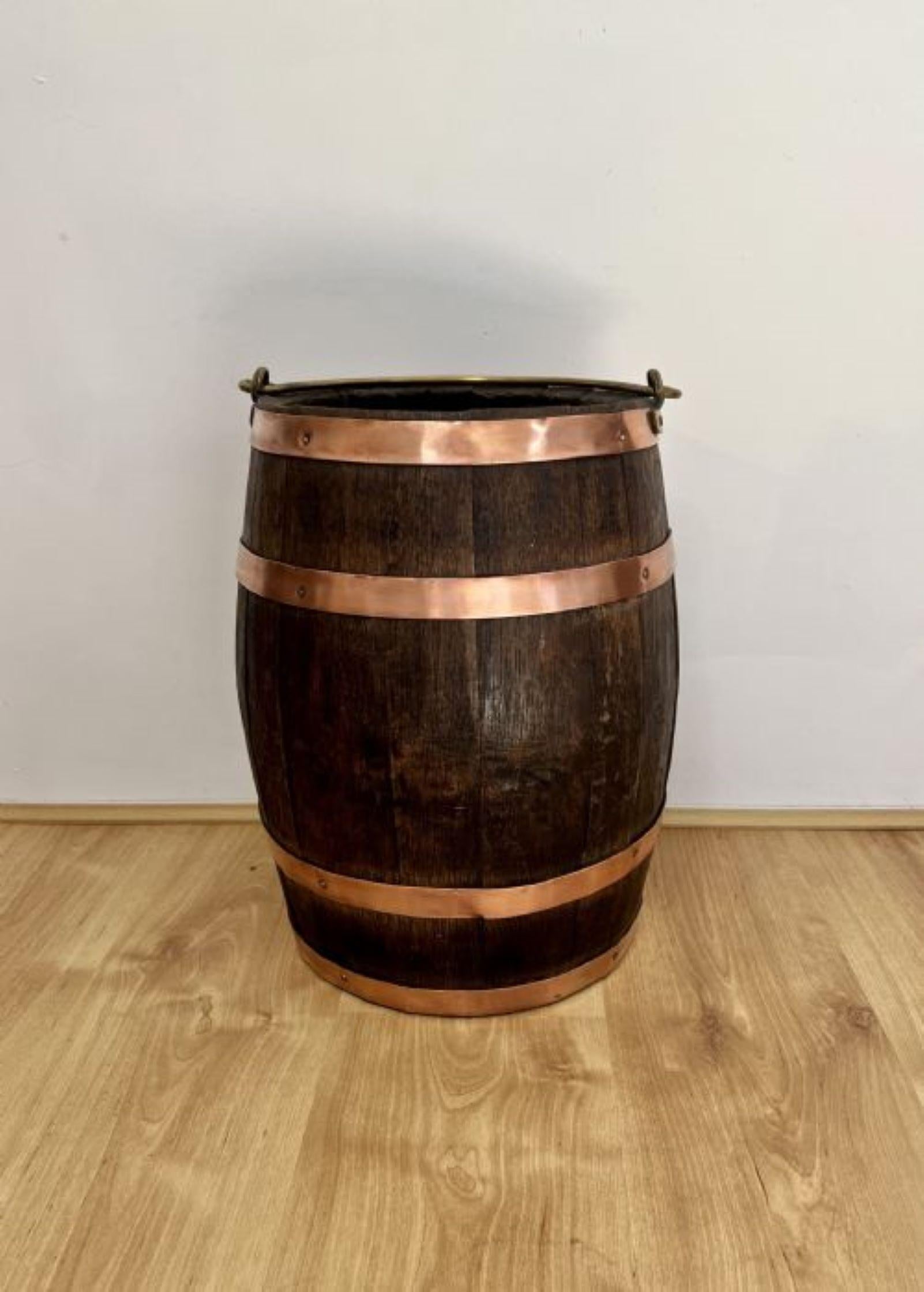 19th Century Fantastic quality antique Victorian oak log bin with copper bands  For Sale