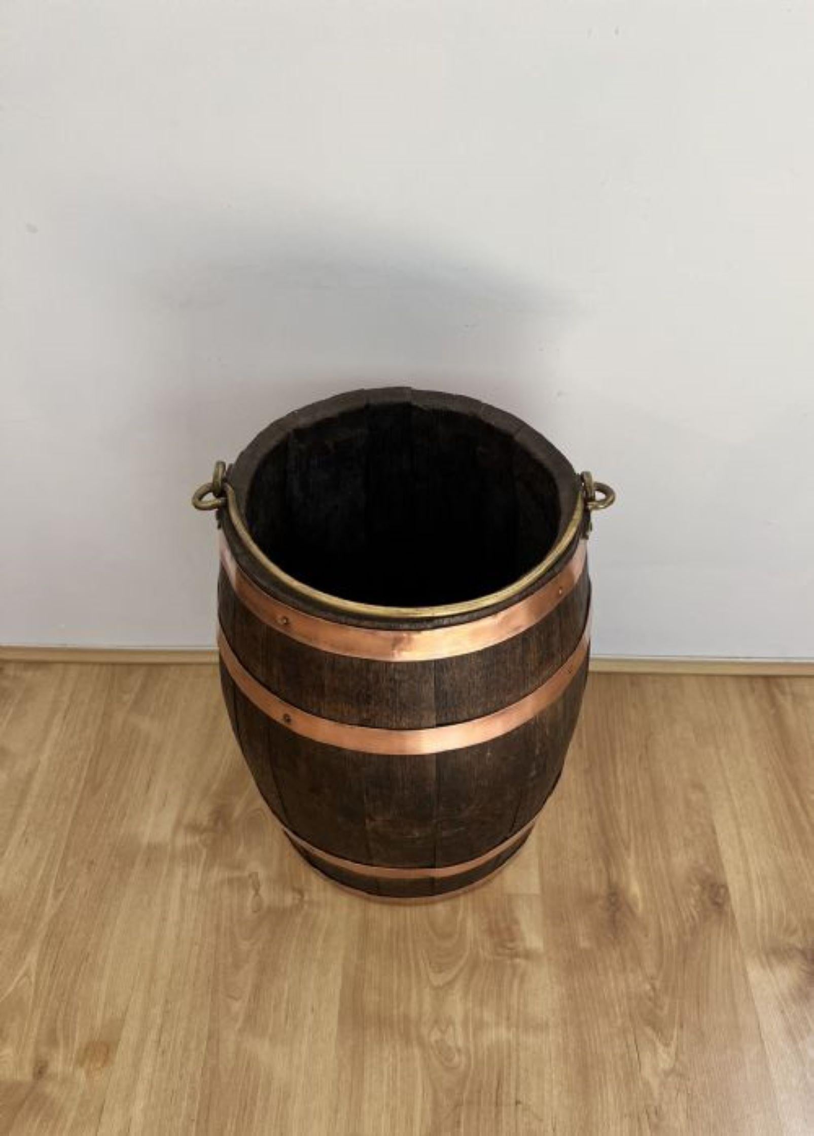 Copper Fantastic quality antique Victorian oak log bin with copper bands  For Sale