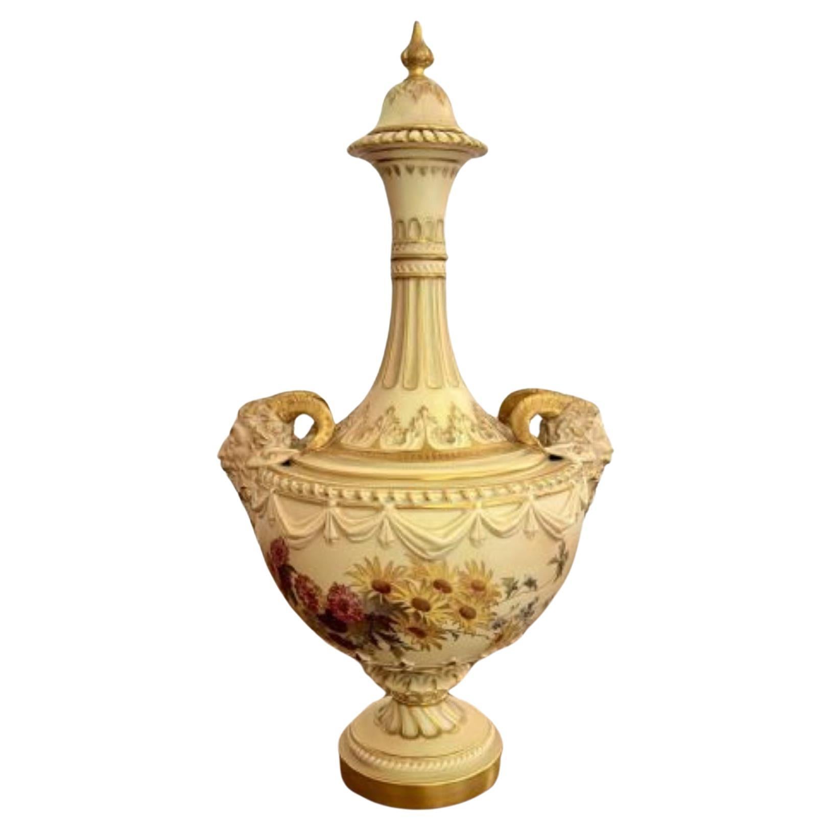 Fantastic quality antique Victorian Royal Worcester vase by Edward Raby For Sale