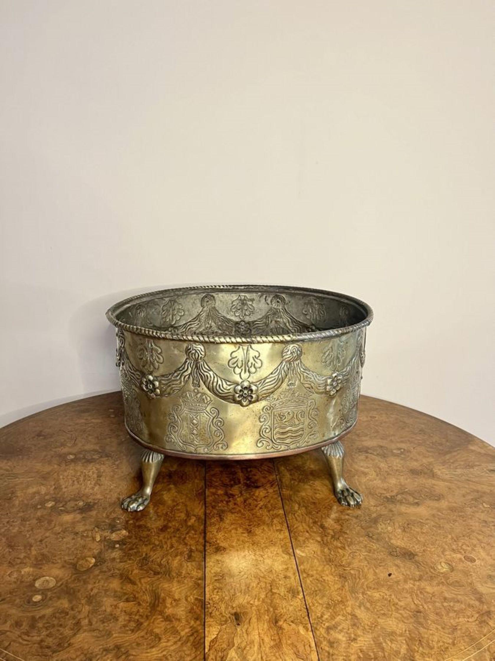 Brass Fantastic quality brass antique Victorian Dutch coal bucket  For Sale