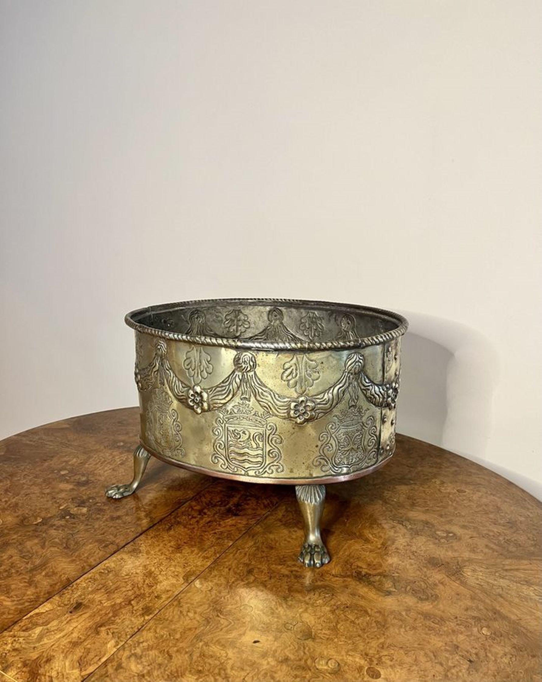 Fantastic quality brass antique Victorian Dutch coal bucket  For Sale 1