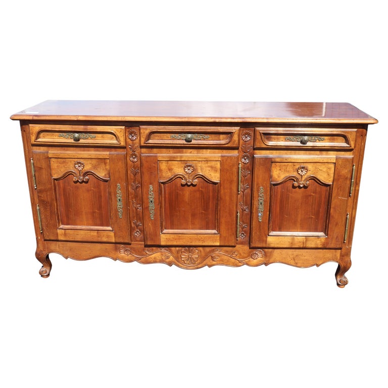Fantastic Quality French Walnut Louis XV Provincial Sideboard Buffet