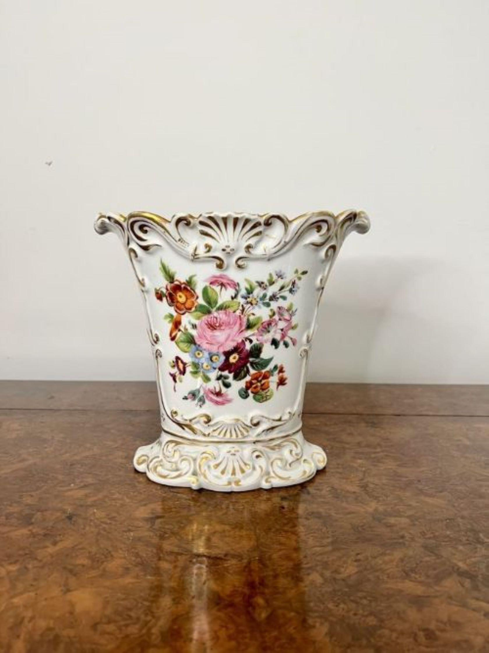 Fantastische Qualitätsgarnitur von drei französischen Vasen aus dem 19. Jahrhundert (Viktorianisch) im Angebot