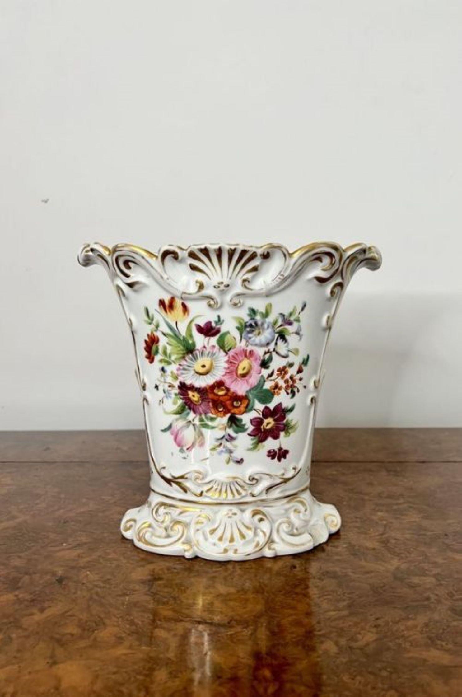 Fantastische Qualitätsgarnitur von drei französischen Vasen aus dem 19. Jahrhundert (Französisch) im Angebot