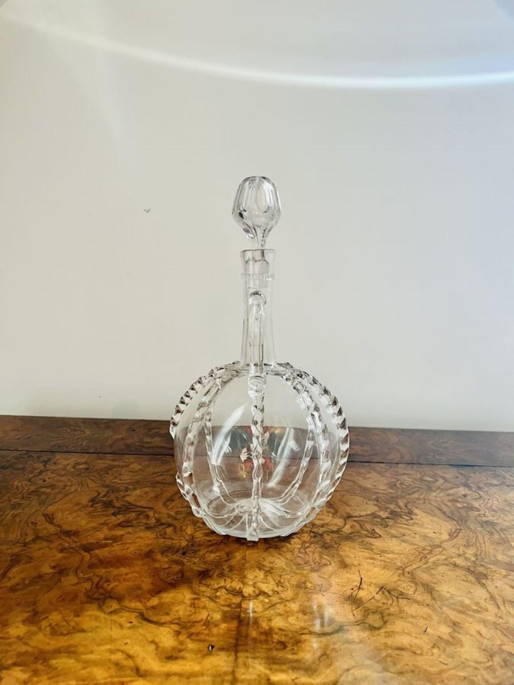 Fantastic quality Georgian Dutch decanter  In Good Condition For Sale In Ipswich, GB