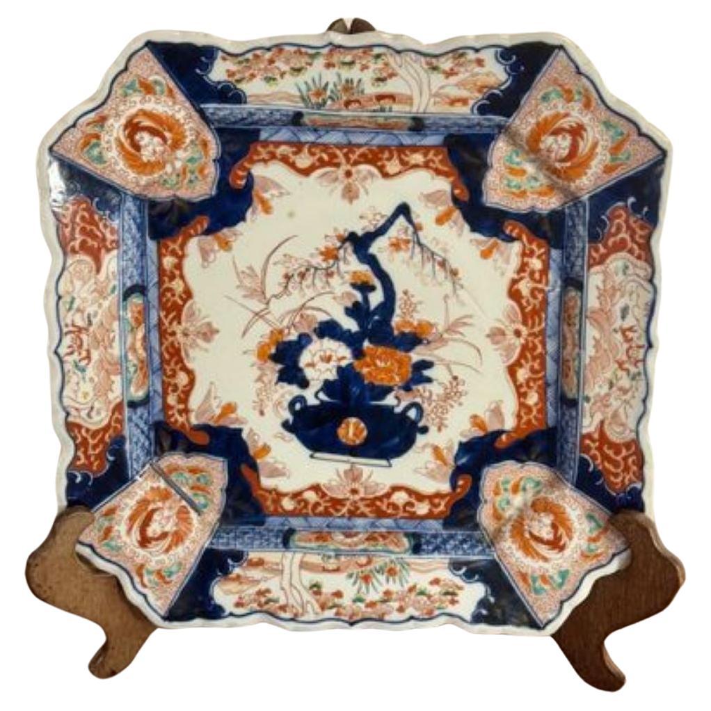 Gran plato cuadrado imari japonés antiguo de fantástica calidad