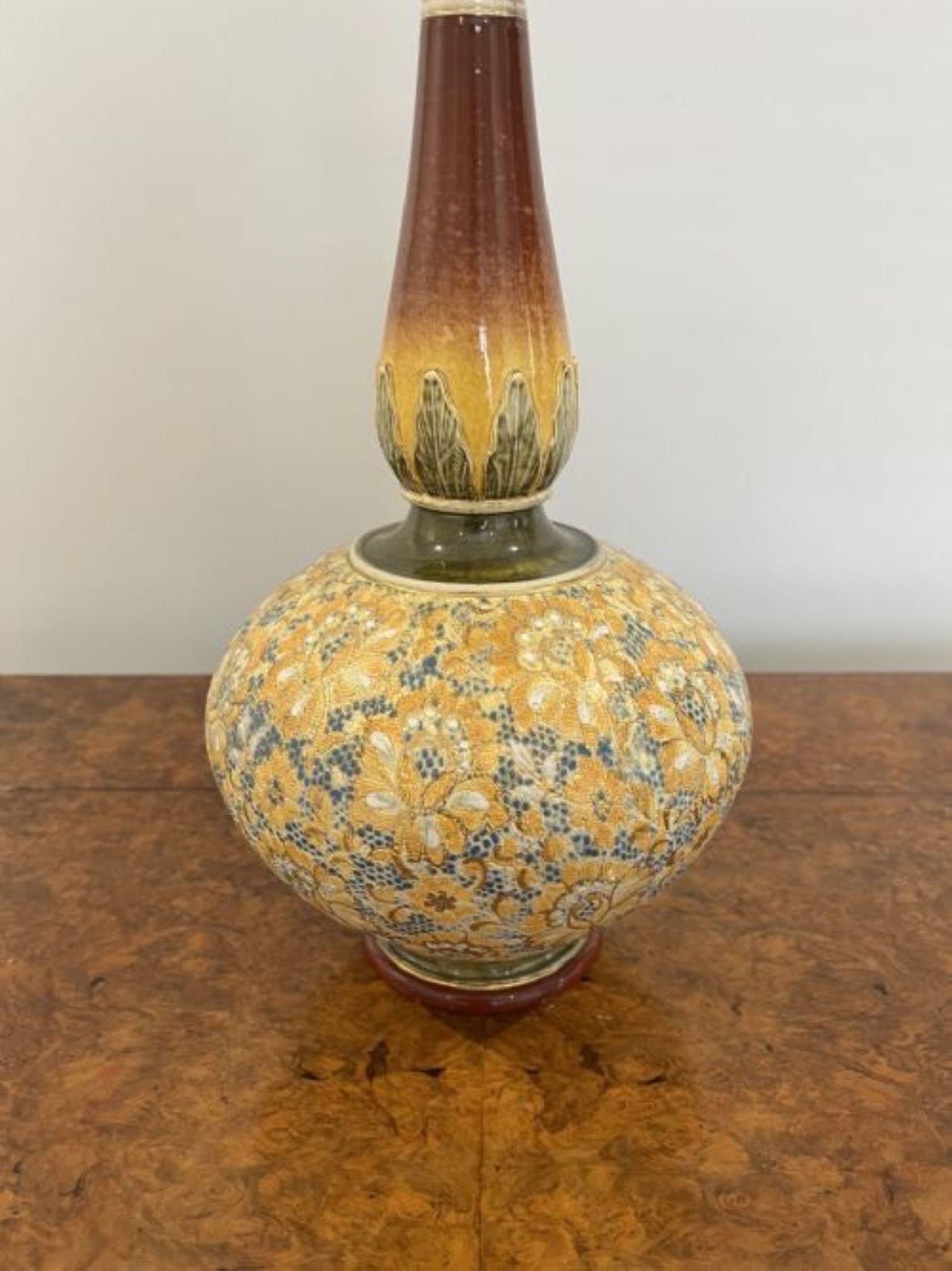 Fantastic quality large antique Victorian Doulton Lambeth vase  In Good Condition For Sale In Ipswich, GB