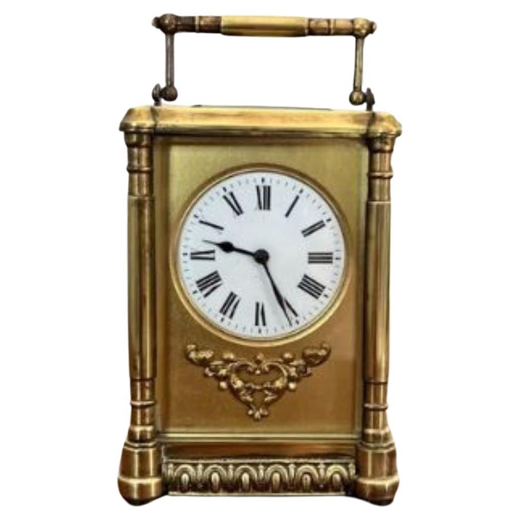 Fantástico reloj de carruaje antiguo victoriano de latón ornamentado de gran calidad