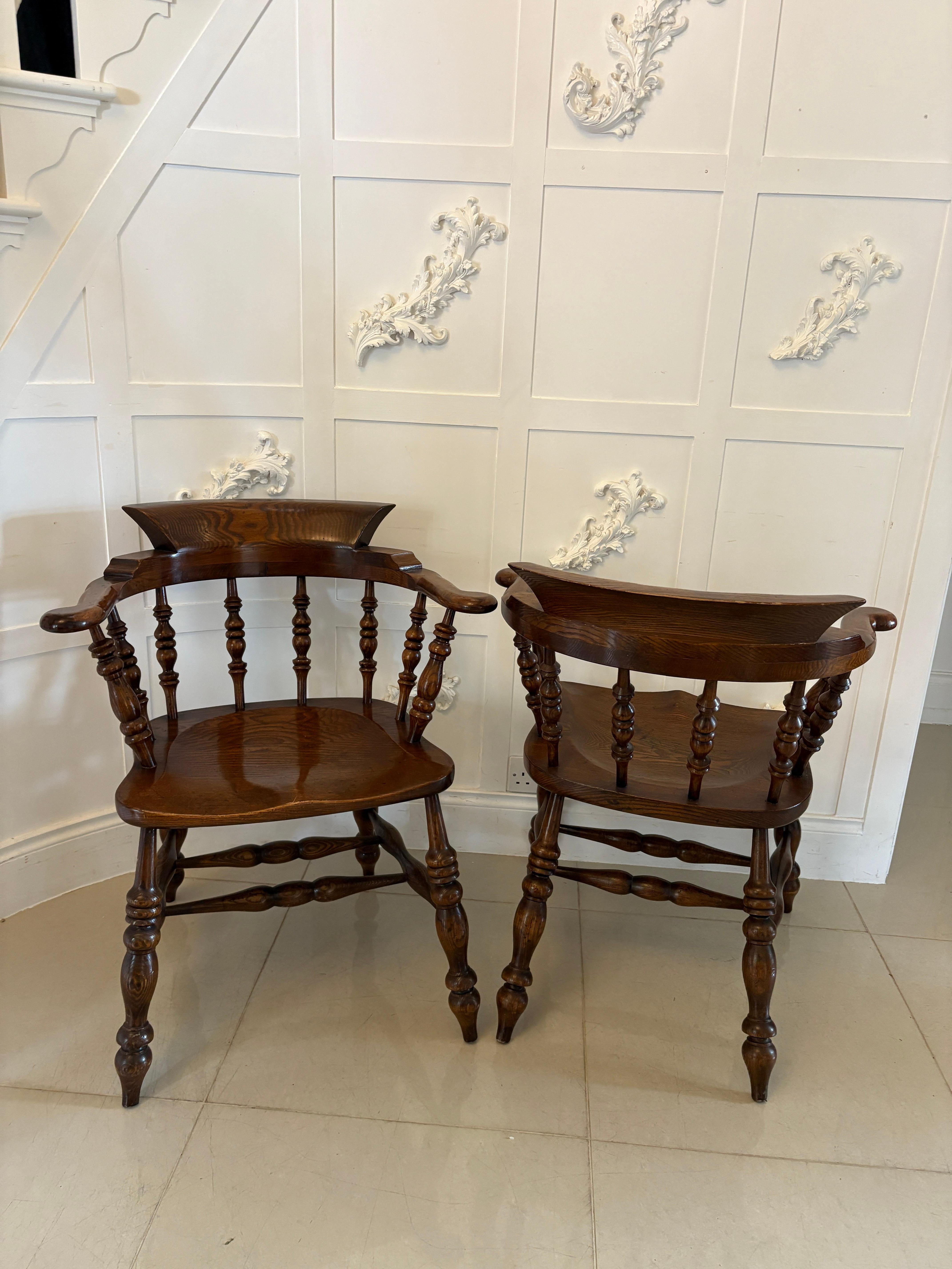 Fantastique paire de grands fauteuils victoriens anciens à nœud papillon en vente 4
