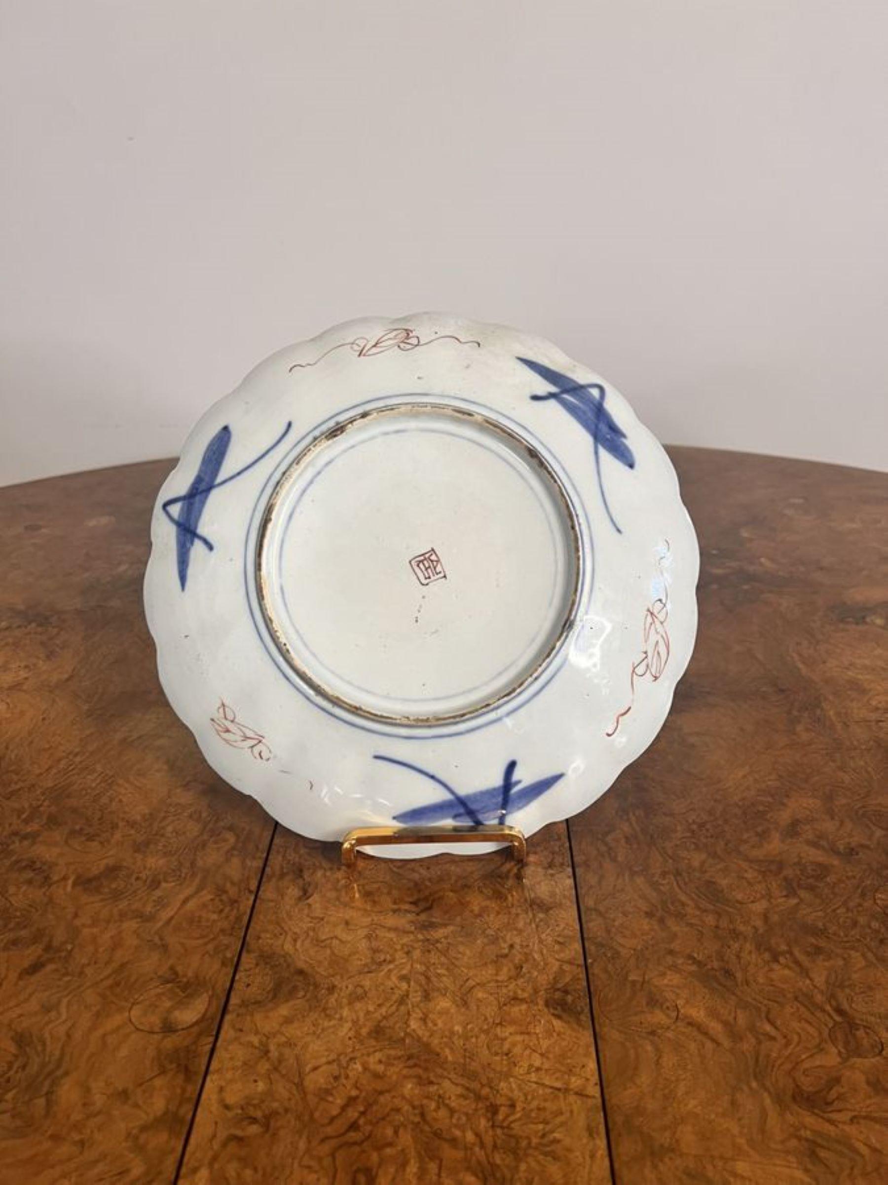 Fantastic quality pair of antique Japanese imari plates, having a pair of quality antique Japanese imari plates with scalloped shaped edges, fantastic decoration having flowers to the centre surrounded by panels with scrolls, flowers, leaves and