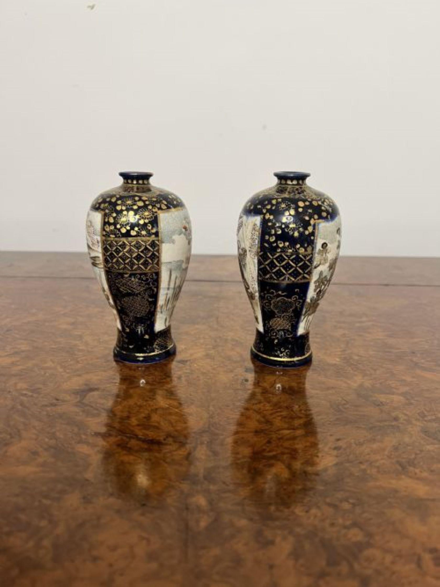 Fantastique paire de petits vases japonais anciens de satsuma  Bon état - En vente à Ipswich, GB