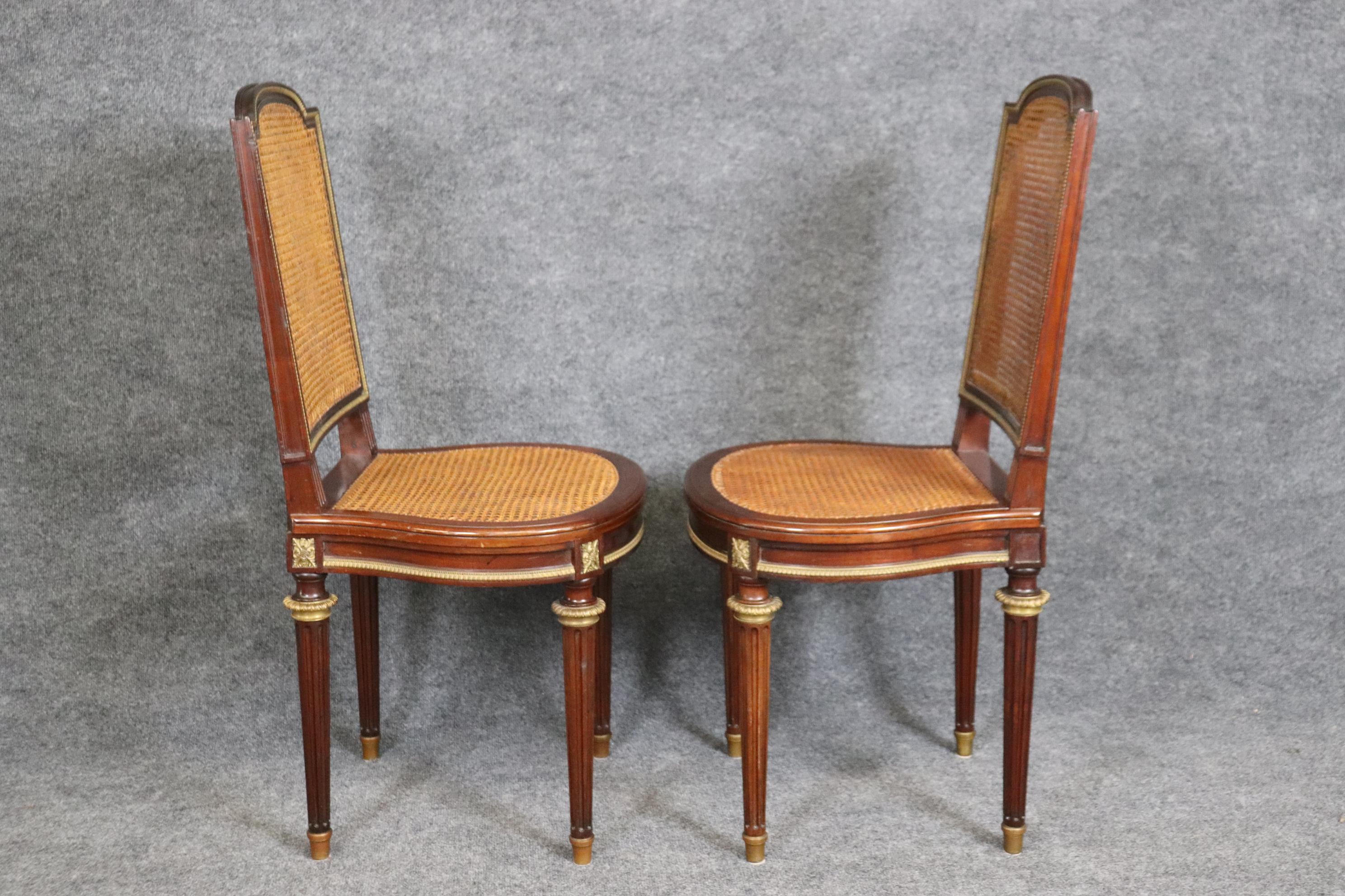 Fin du XIXe siècle Fantastique et rare bronze doré canné  Paire de chaises d'appoint signées Francoise Linke  en vente