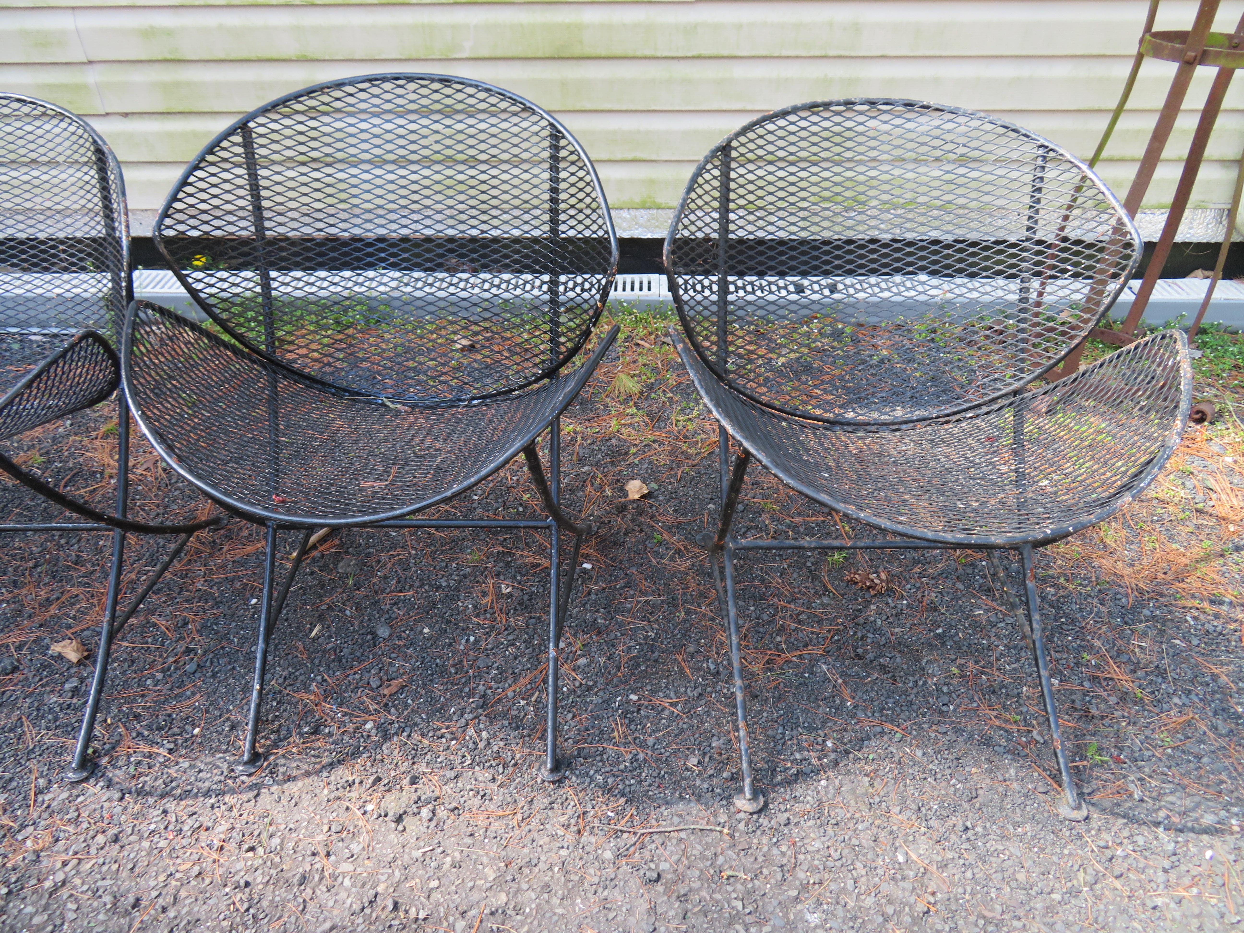 Mid-Century Modern Fantastique ensemble de 4 chaises de patio en fer coquillage Maurizio Tempestini pour Salterini Clam en vente