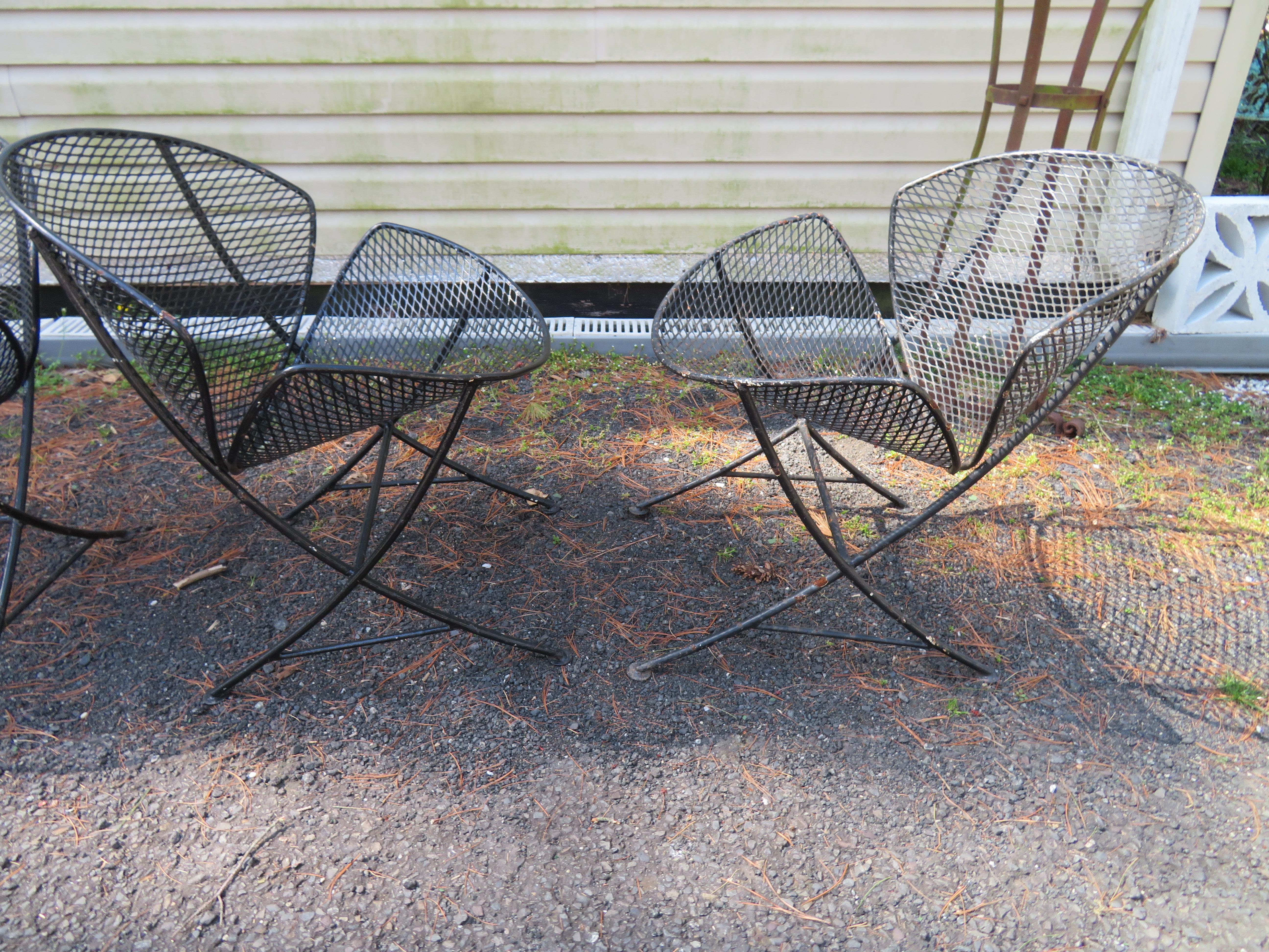 Américain Fantastique ensemble de 4 chaises de patio en fer coquillage Maurizio Tempestini pour Salterini Clam en vente