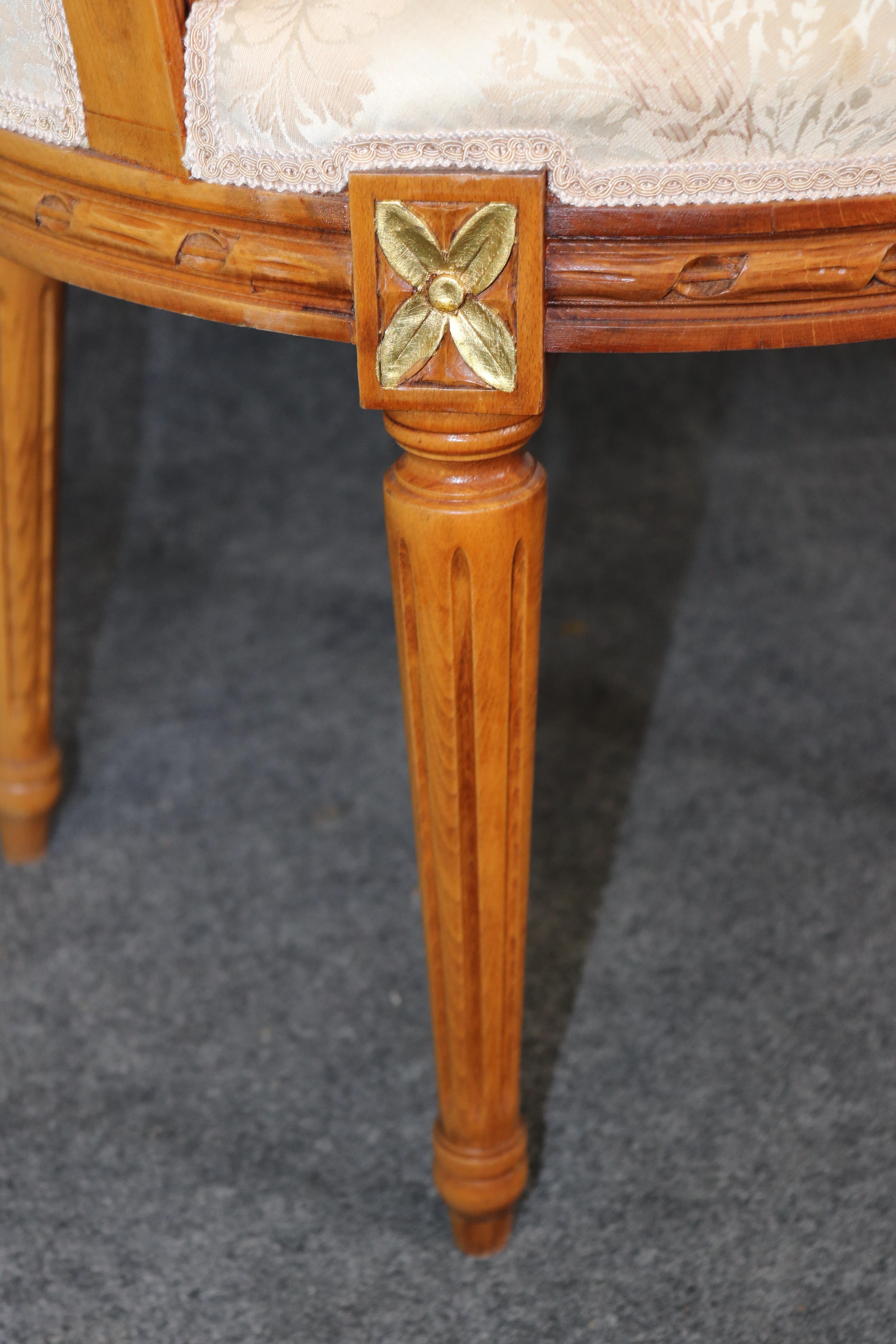 Fantastic set of 10 French Louis XVI Cane Damask Upholstered Dinng Chairs im Angebot 5