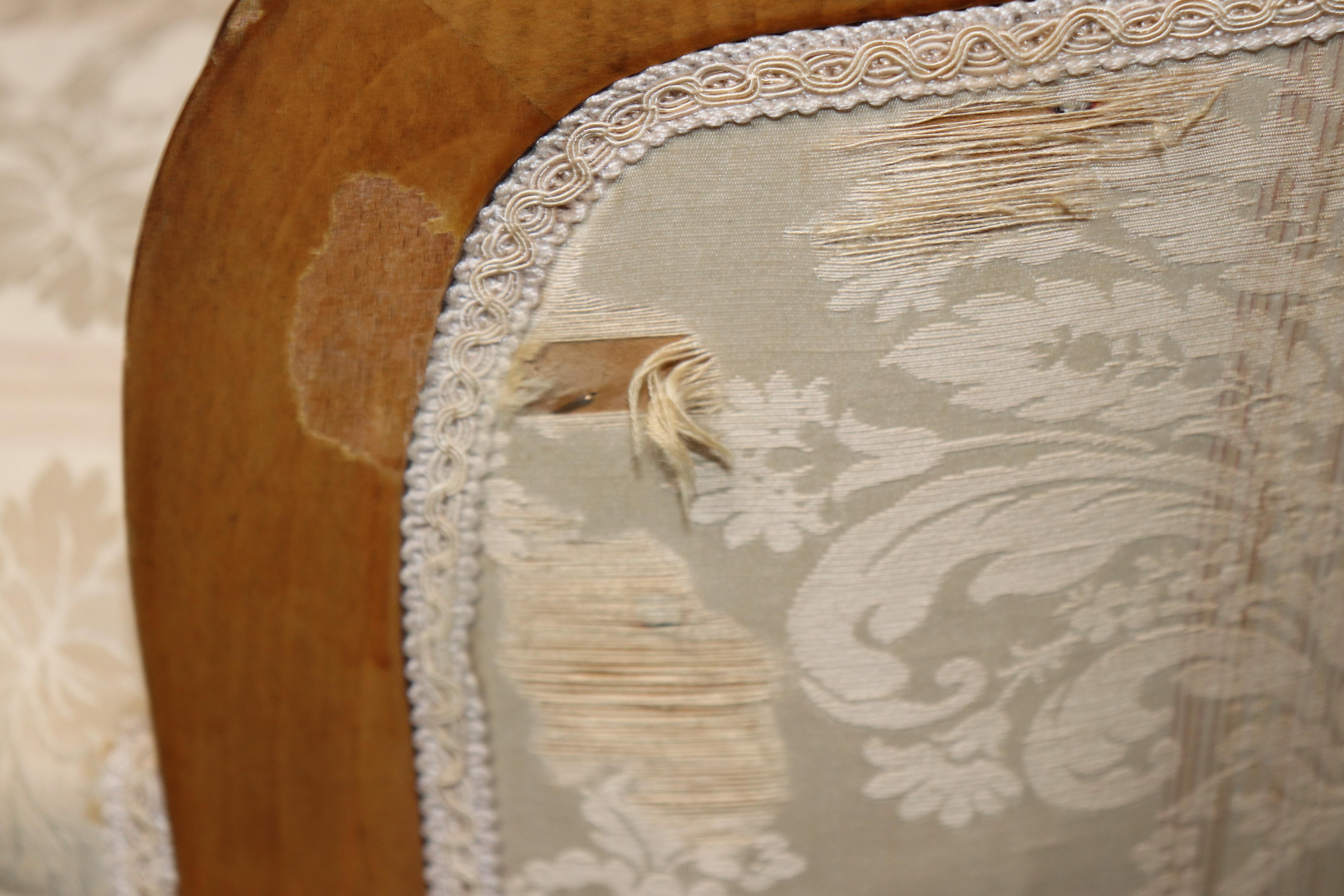 Fantastic set of 10 French Louis XVI Cane Damask Upholstered Dinng Chairs im Angebot 13