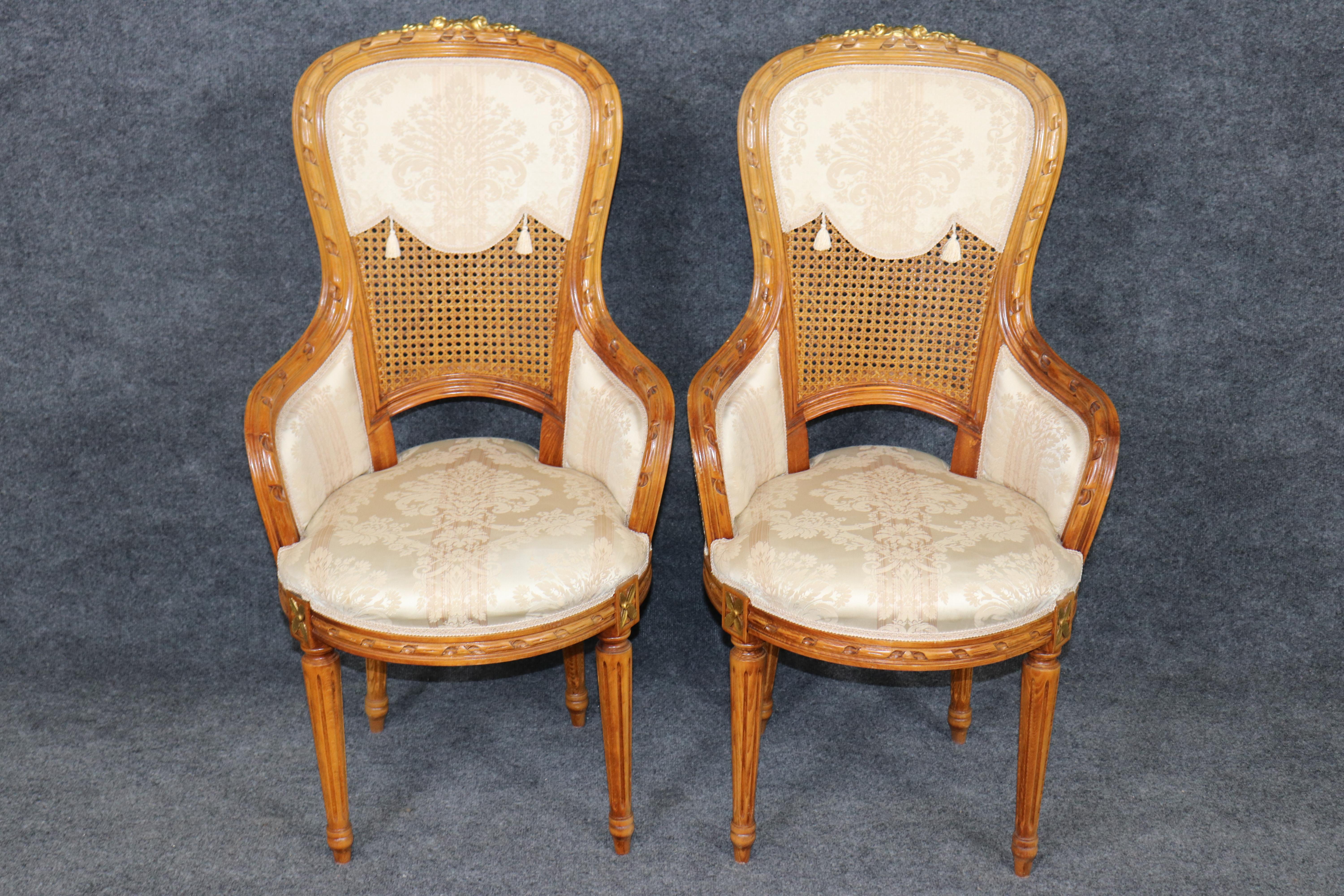 Fantastic set of 10 French Louis XVI Cane Damask Upholstered Dinng Chairs (Mitte des 20. Jahrhunderts) im Angebot