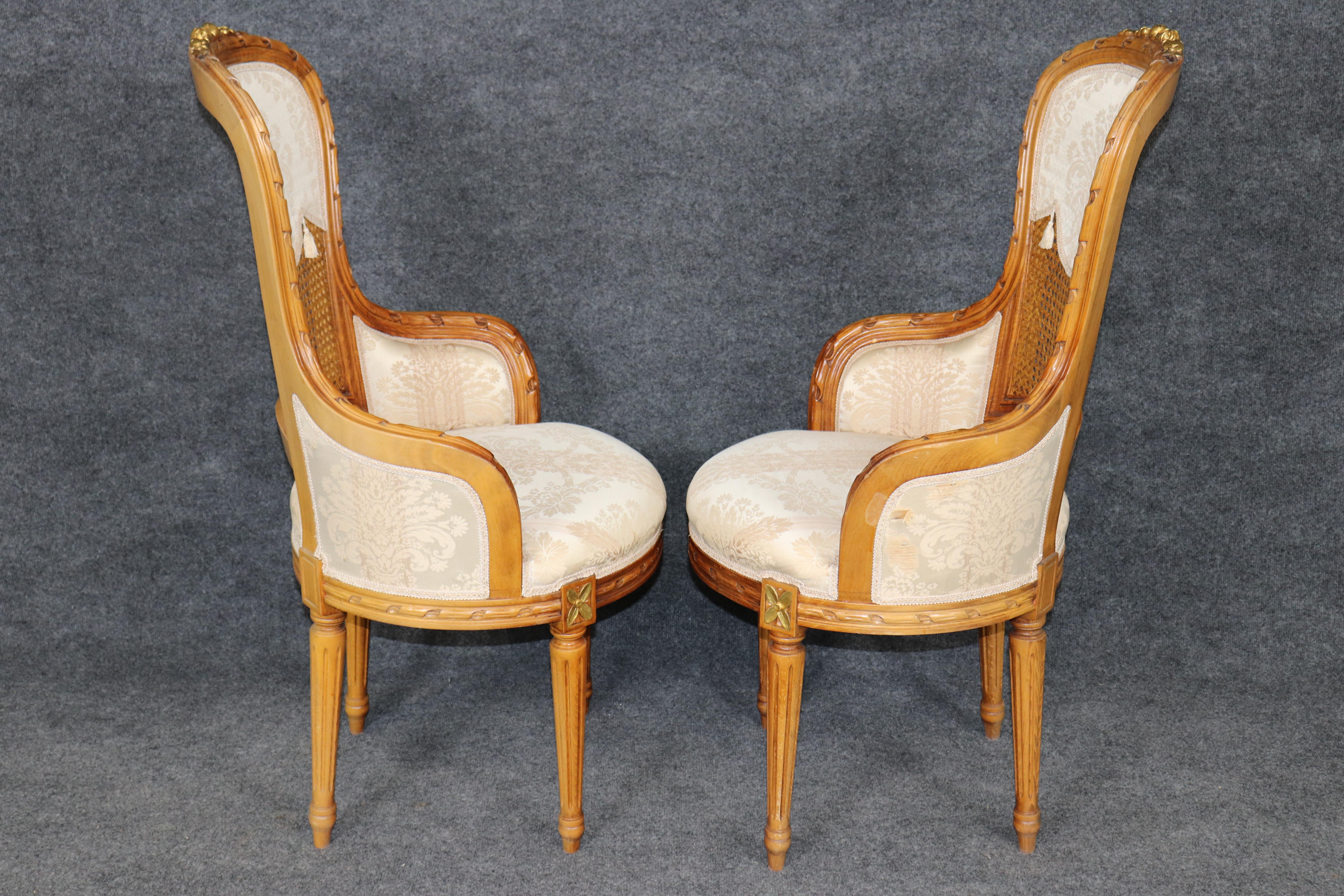 Fantastic set of 10 French Louis XVI Cane Damask Upholstered Dinng Chairs im Angebot 2