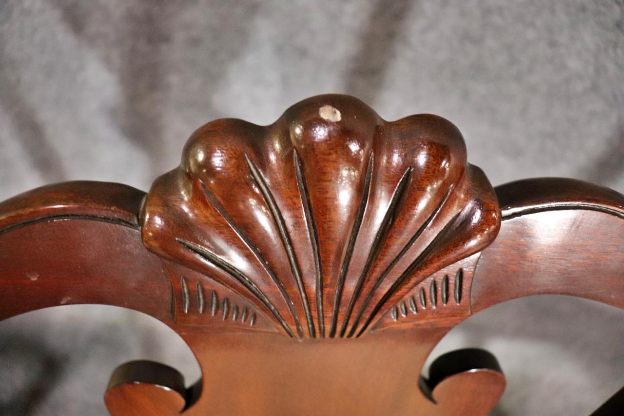 Fantastic Set of 8 Solid Mahogany Henkel Harris Chippendale Dining Chairs In Good Condition In Swedesboro, NJ