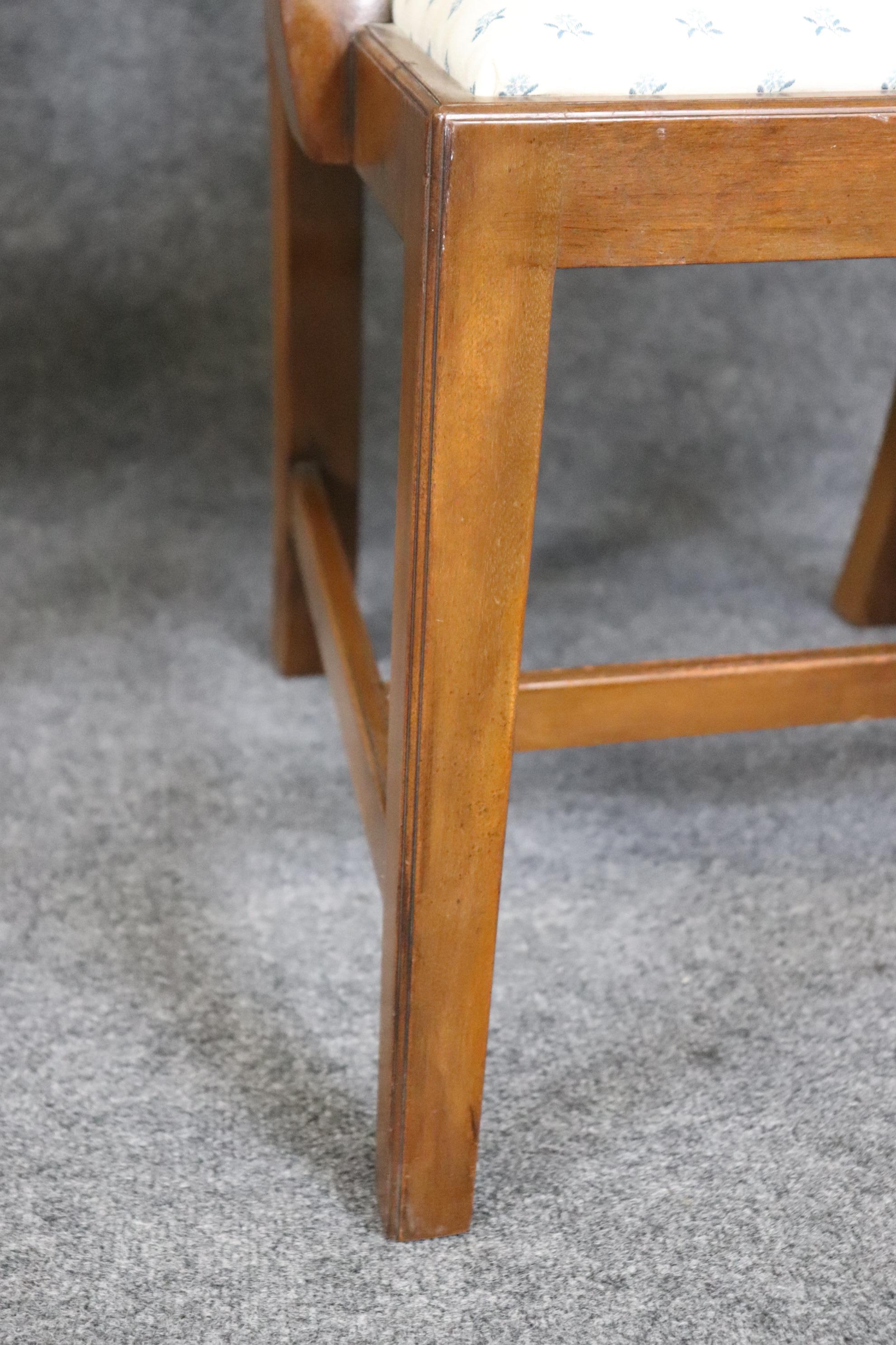 Fantastic Set of 8 Walnut CW Kittinger Williamsburg Chippendale Dining Chairs For Sale 3