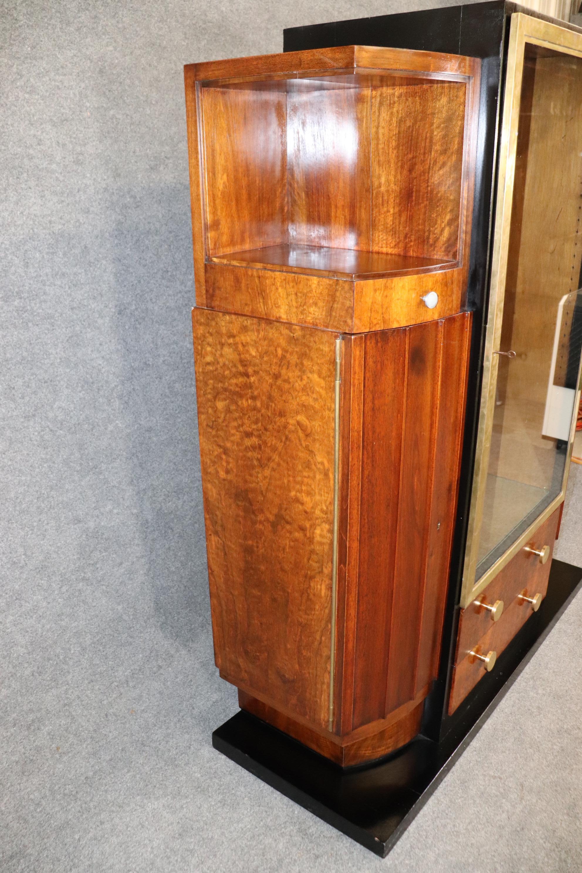 Fantastic Signed French Art Deco Highly Figured Mahogany and Brass Circa 1920 In Good Condition For Sale In Swedesboro, NJ