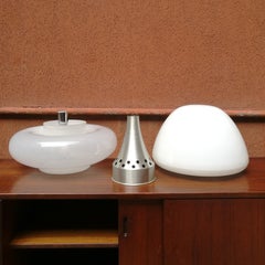 Fantastic Space age Murano lamp in glass white in two piece. Italy 1970