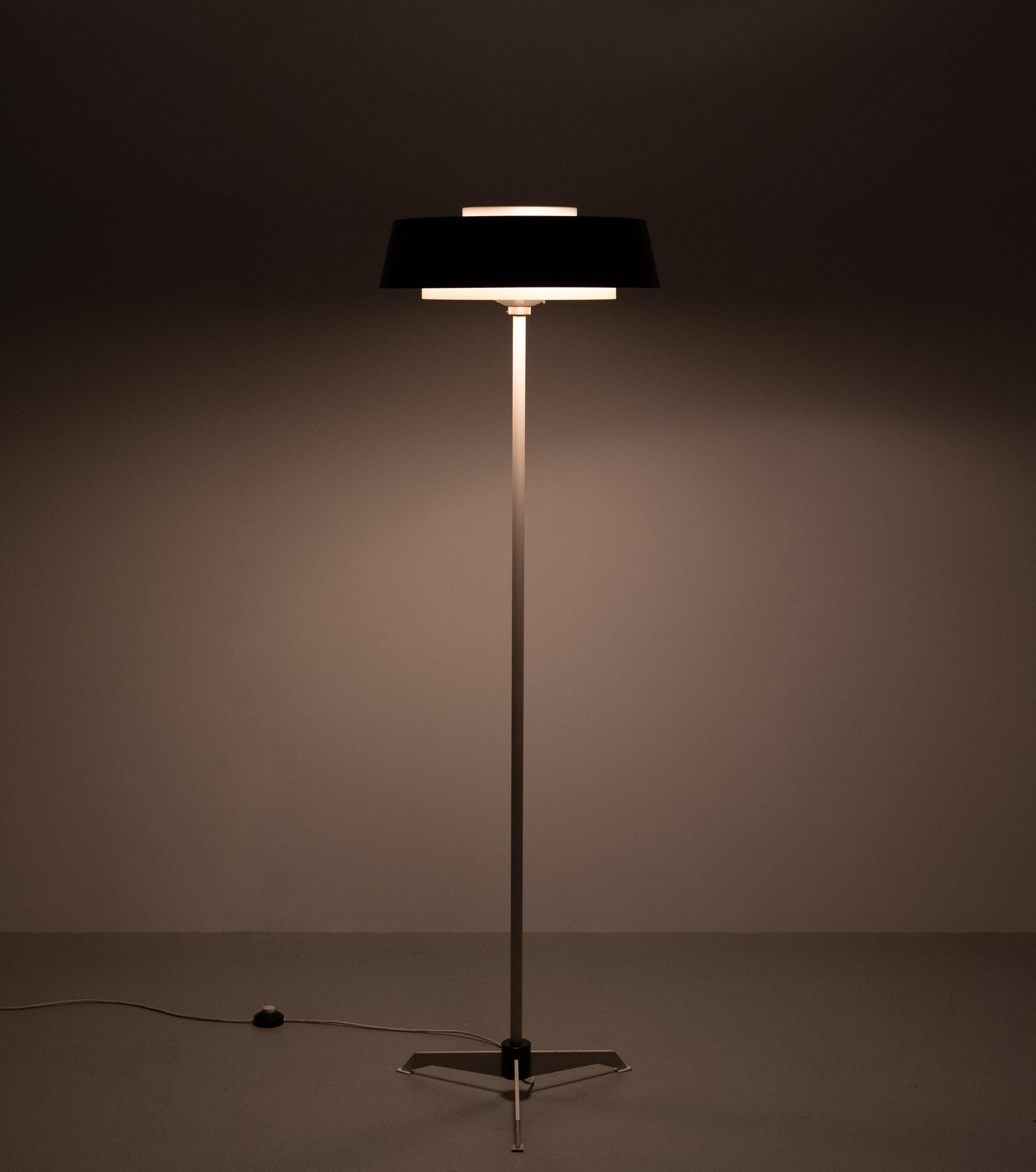 Fantastico  Lampada da terra ST 7128 di Niek Hiemstra per Evolux, Olanda  1960s in vendita 1