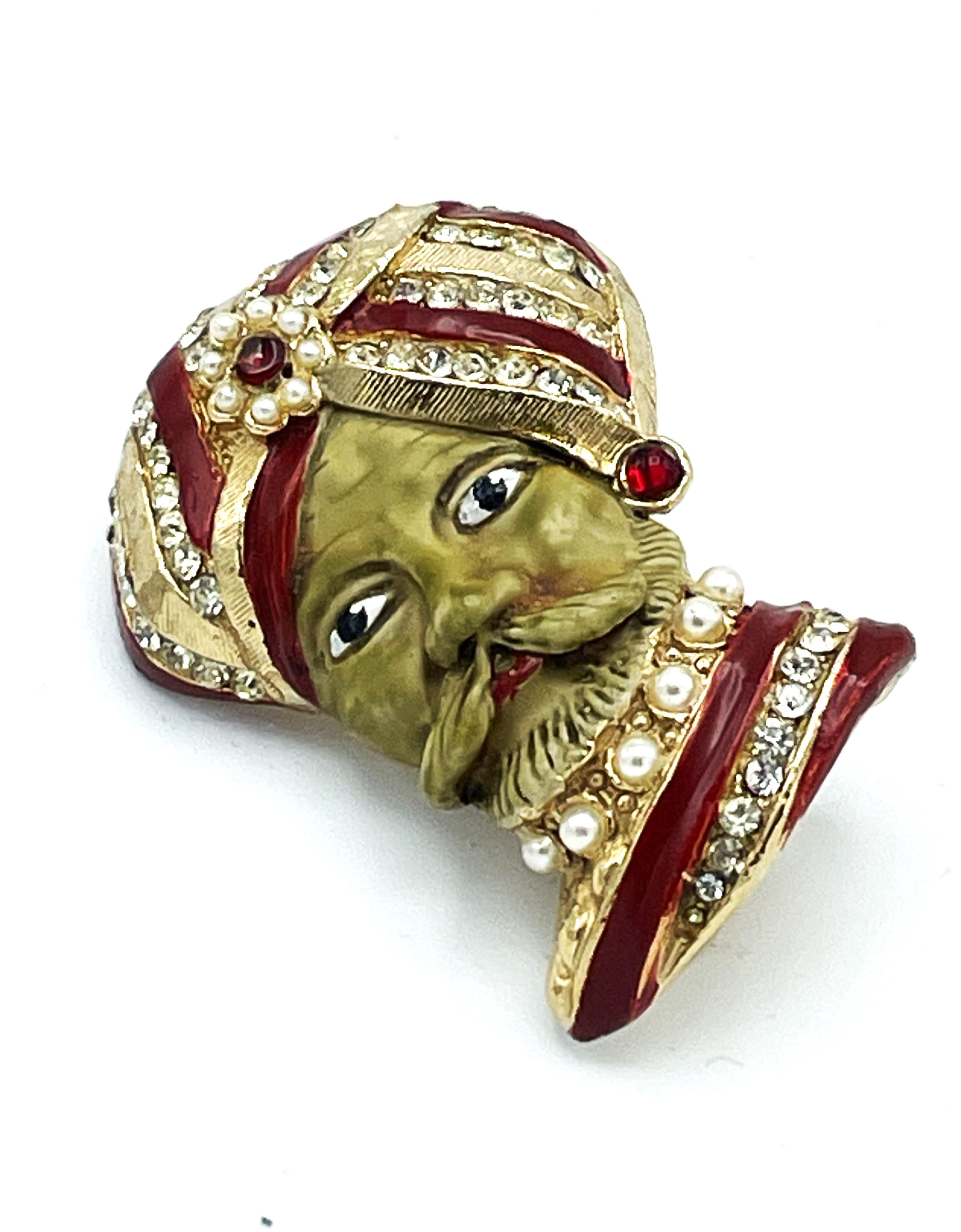 Women's or Men's Fantastic Sultan brooch by HAR decorated with red enamel and rhinestons 1950's For Sale