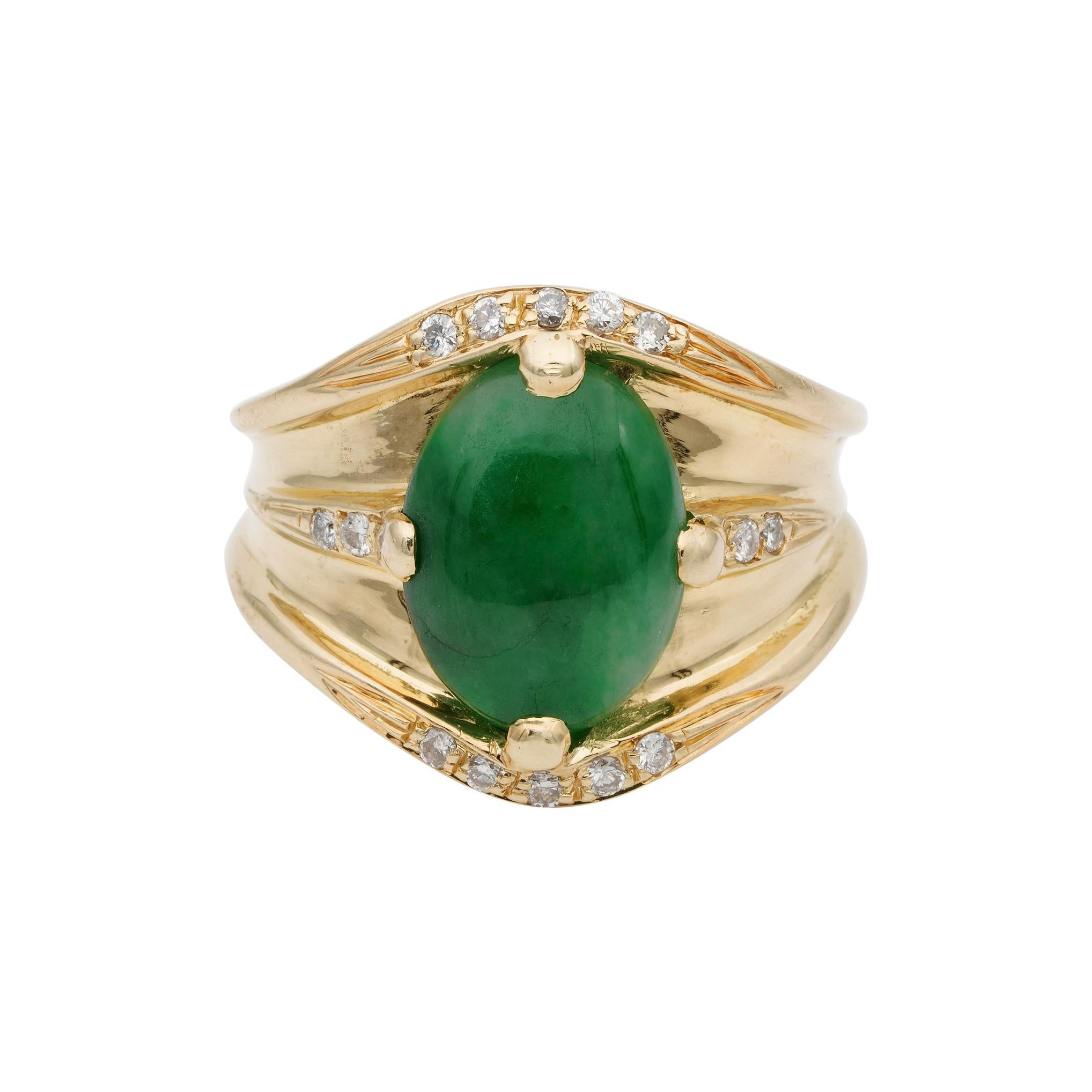 Fantastic Timeless Style Green Jade Diamond Vintage Ring For Sale