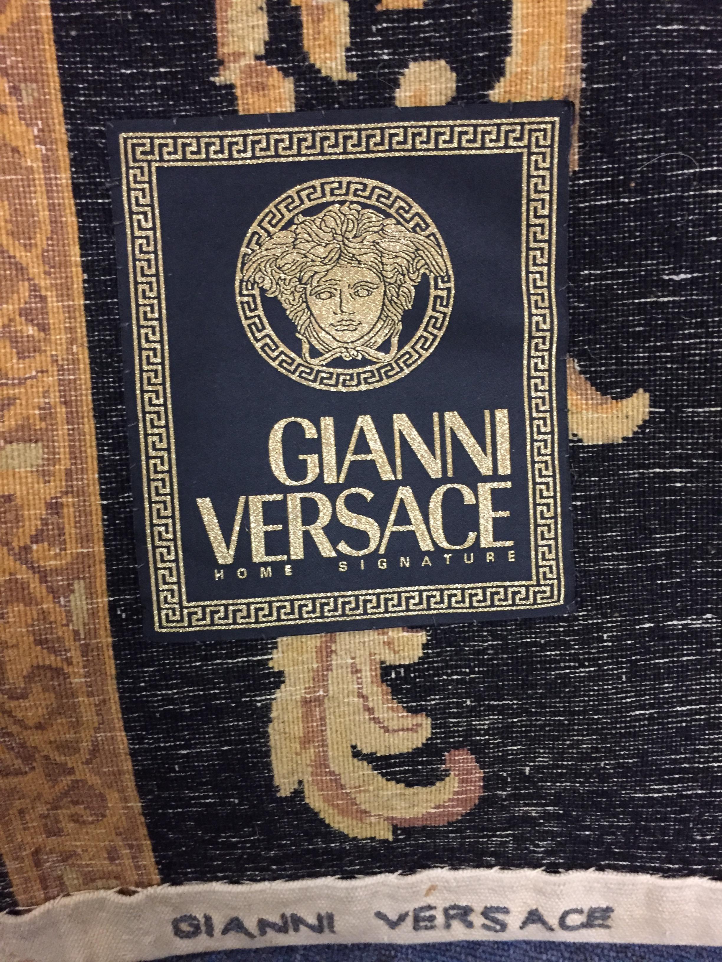 Fantastic Versace Carpet Baroque Style Gold and Black 7
