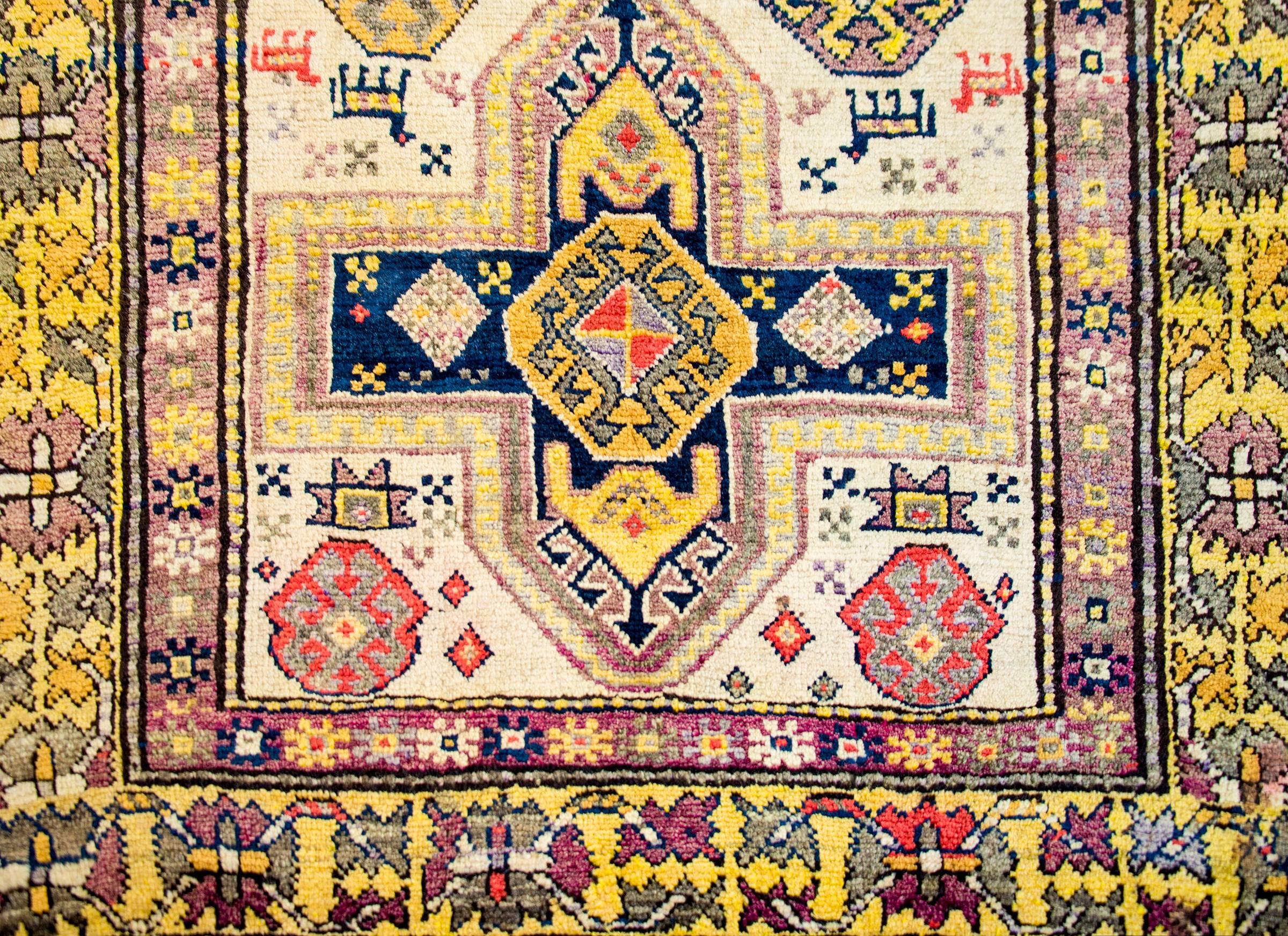 Oushak Fantastique tapis turc vintage de Konya en vente