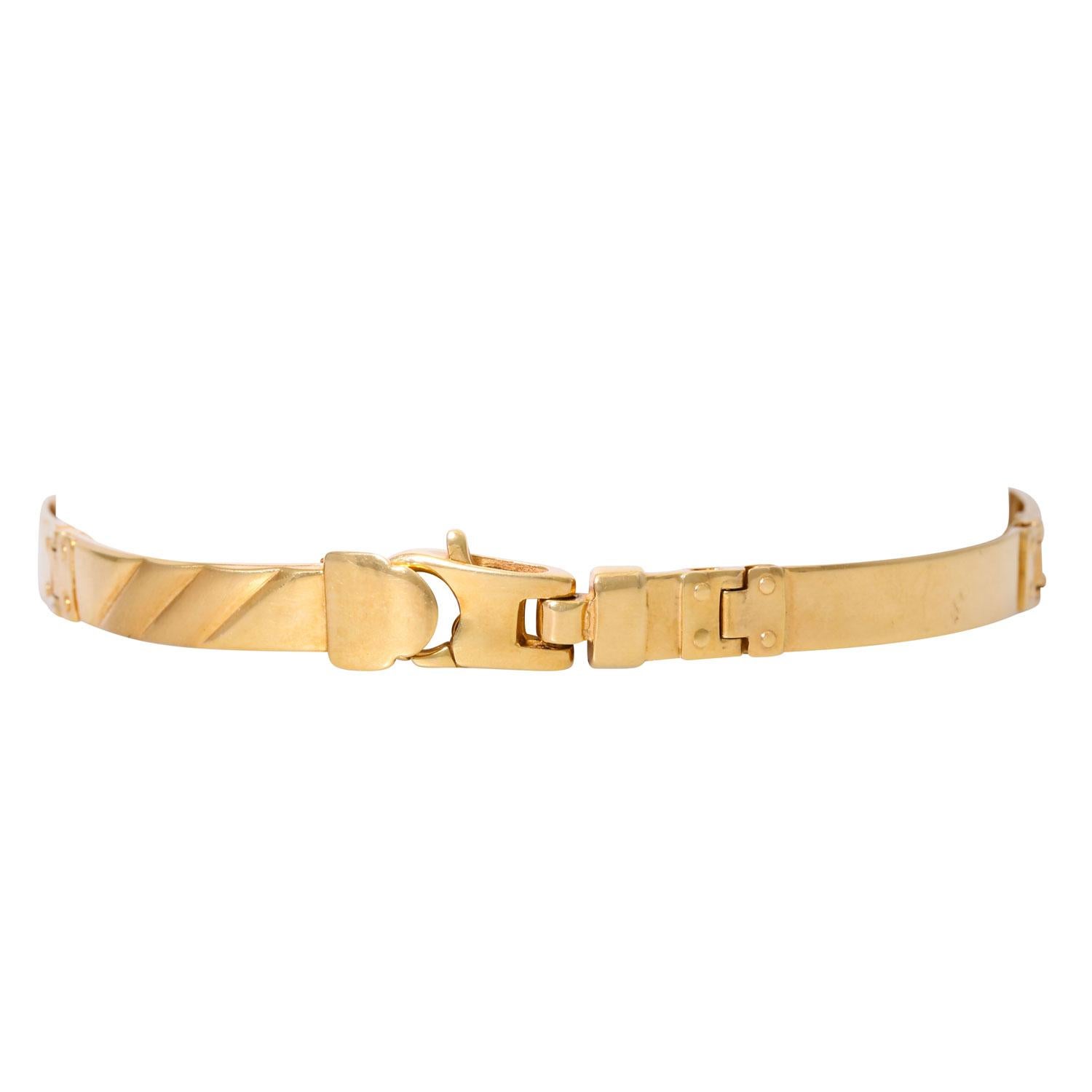 pulida, GG 14K, 16 g, L: aprox. 19 cm, A: aprox. 5,5 mm, finales del siglo XX, ligeras señales de desgaste.

 Pulsera fantasía, pulida, oro amarillo de 14 quilates, 16 g, L: aprox. 19 cm, A: aprox. 5,5 mm, finales del siglo XX, pequeños signos de