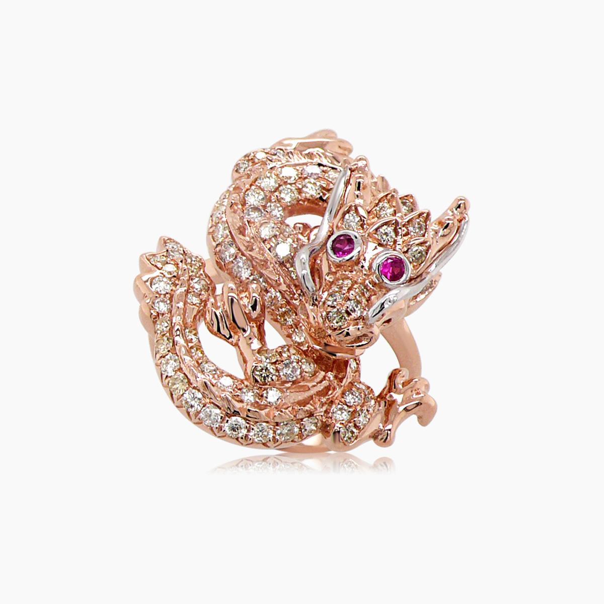 Dimensions: 2.90x2.20x2.80cm
Color: 18K Rose Gold
Materials:
