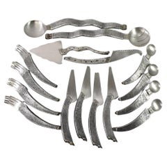 Cubiertos de Plata de Ley Lucci Estilo Fantasía, 14 piezas, 44 oz. troy.