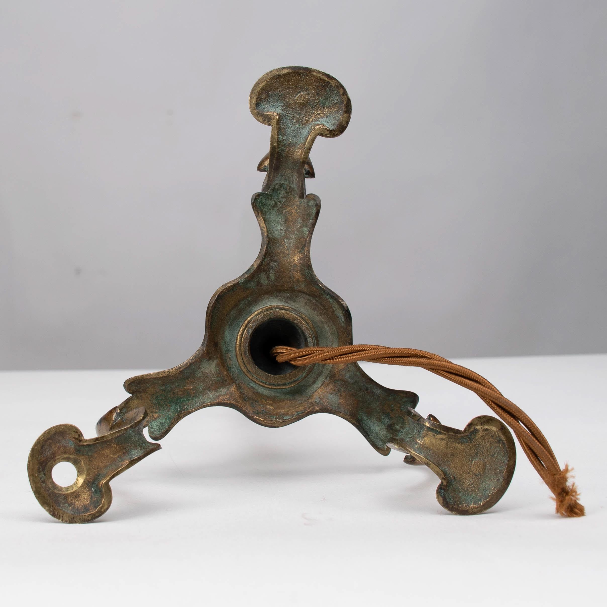 Faraday & Sons Près d'une paire de lampes de table en laiton de type Arts & Crafts Pullman Coach en vente 9