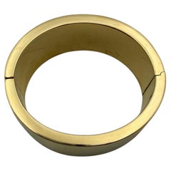 Bracelet rigide large et plat Faraone Mennella en or 18 carats