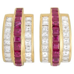 Faraone Mennella: 18 Karat Gelbgold Ohrclips mit 2,90 Karat Diamant und Rubin